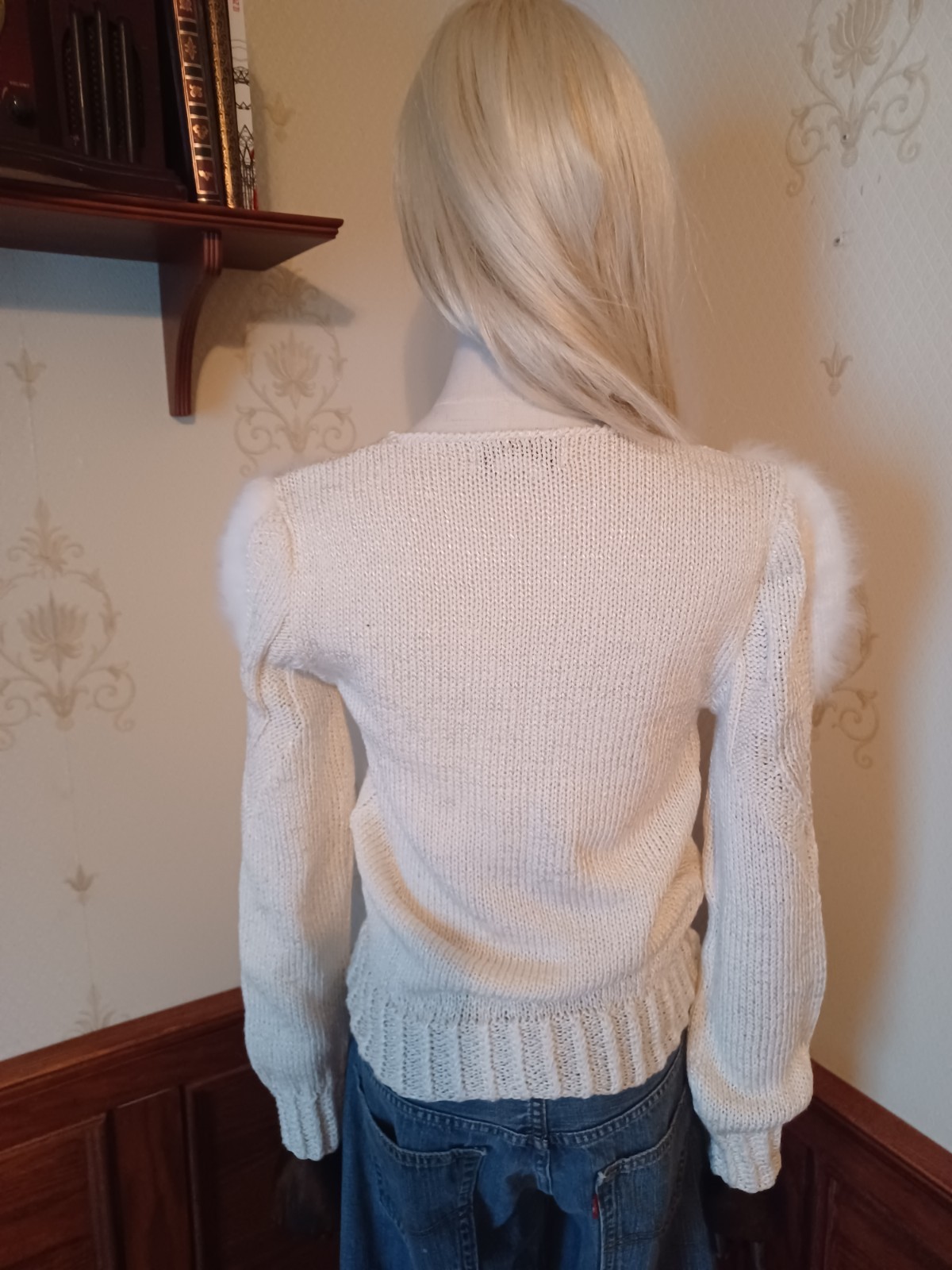 Vintage 1980s Hand-knit Ivory Angora Soft-Girl Sweater by Nannell