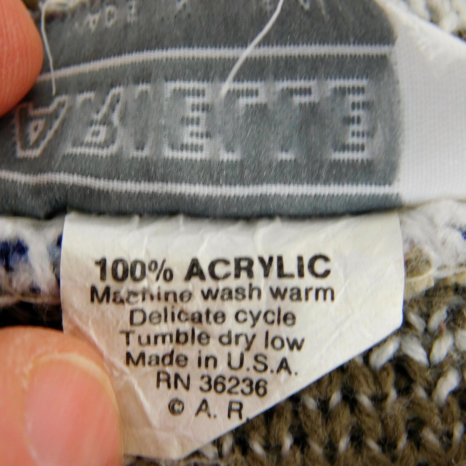 Arielle Vintage Womans Large Geometric Crew Neck Pullover Sweater USA Acrylic