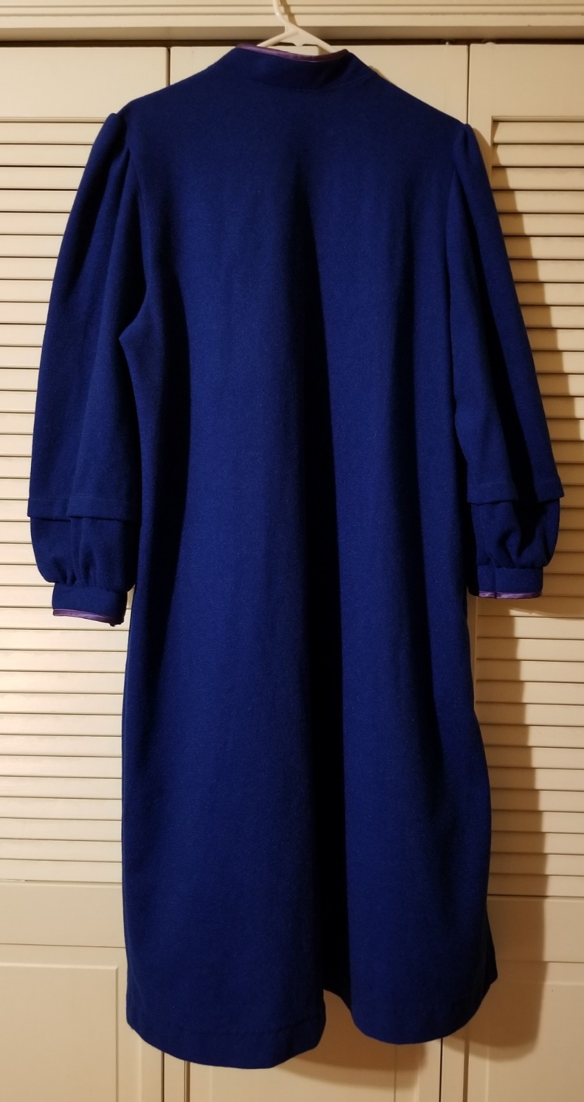 Vintage Adonna Large Warm Soft Housecoat Robe Dressing Gown Blue Embroidered