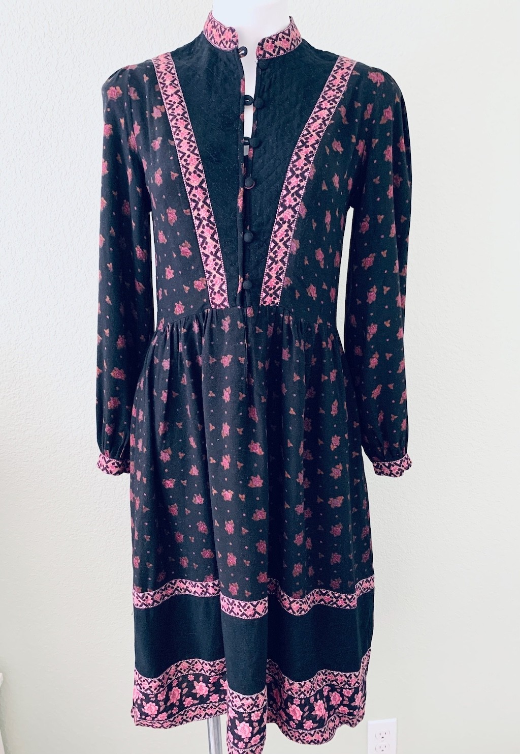 Ritu Kumar Judith Ann Vintage 1970s Boho Indian Block print prairie dress S/M