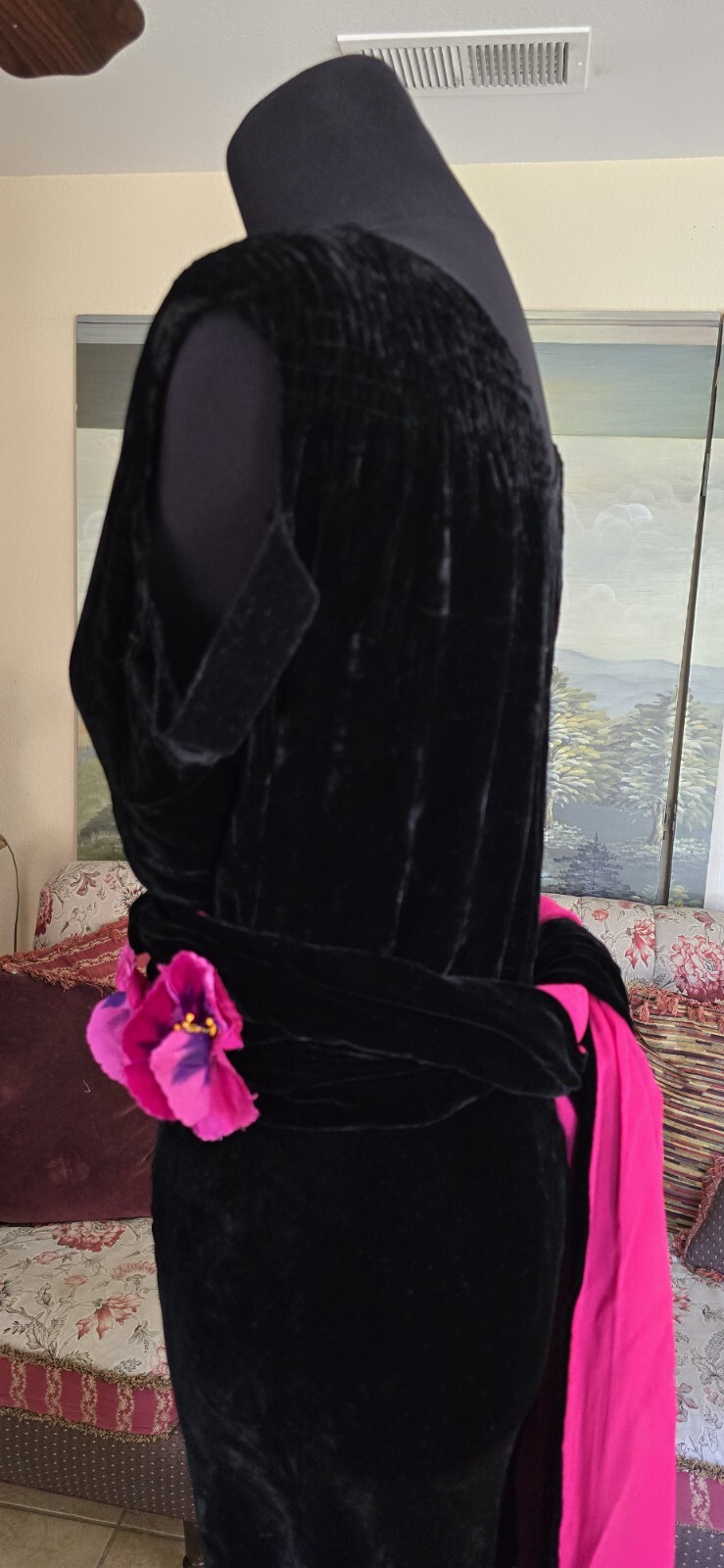 Vtg Women’s 30s Black Velvet Dress W/ Floral Appliques 1930s XS Gown
