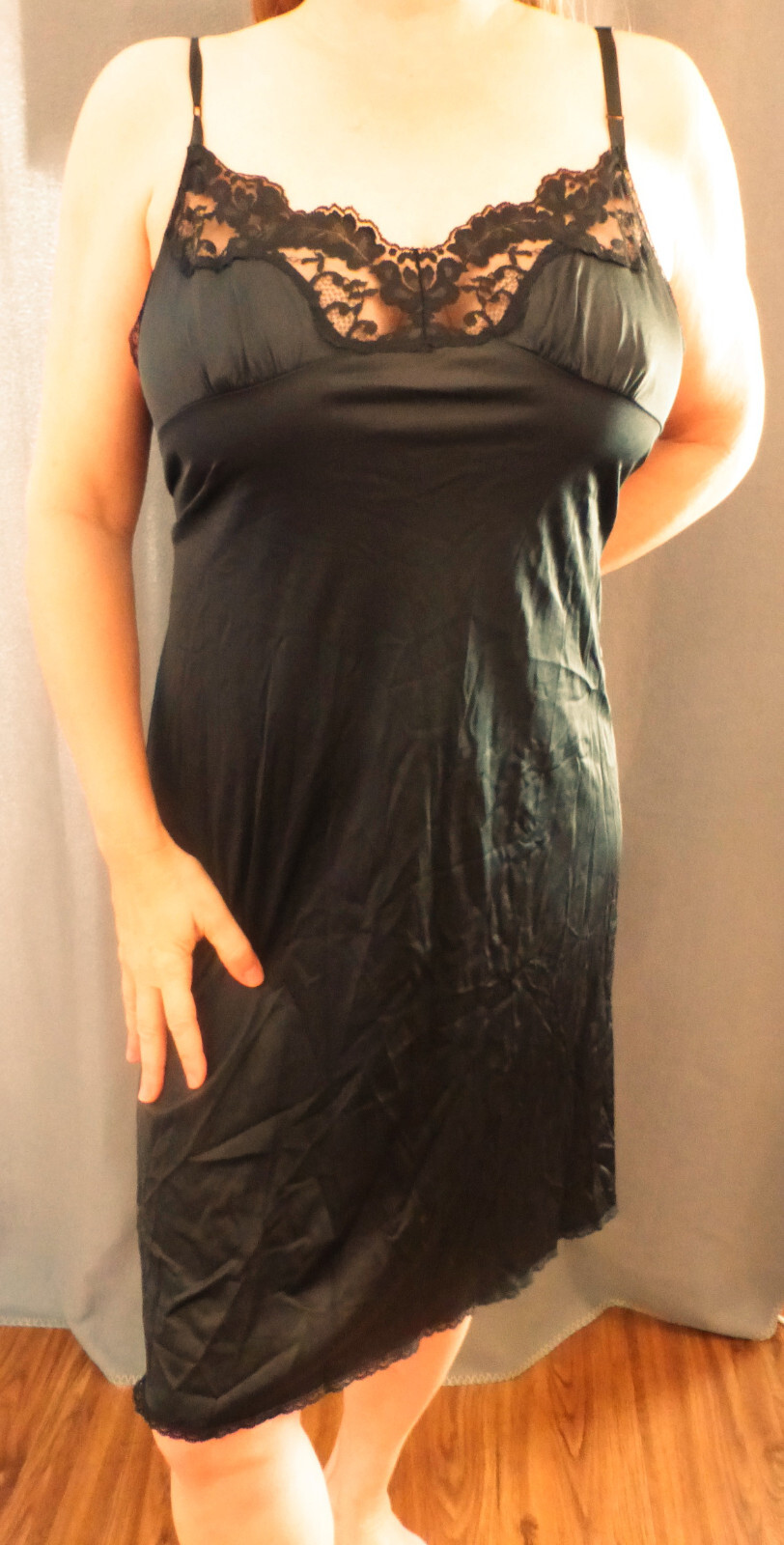 SEXY VASSARETTE PLUS SIZE ELEGANT BLACK LACY SATINY NYLON FULL SLIP 44 46 EVC