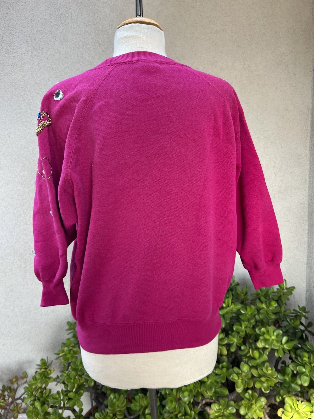 Vtg glam sweatshirt top Raspberry pink butterfly beaded Sz M Eminent