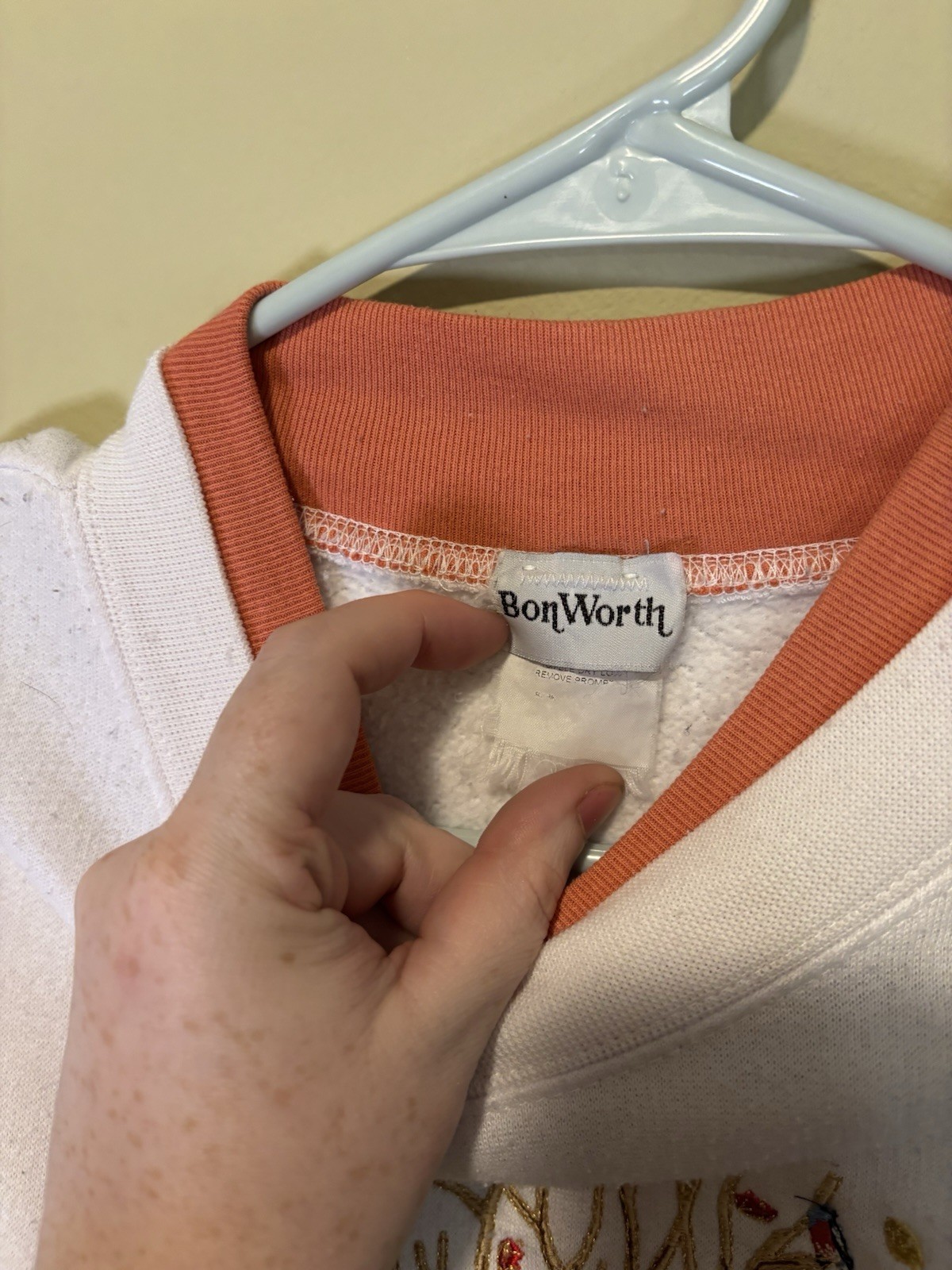 Vintage Bon Worth White Crewneck Sweater with Autumn Tree Embroidery
