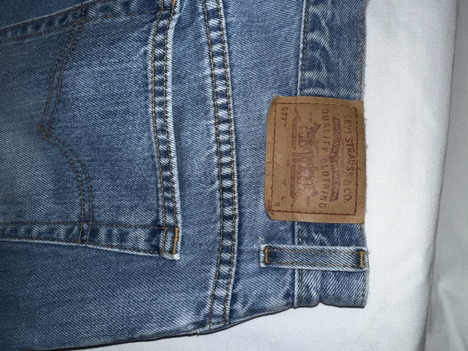 VTG Levi’s 577 Jeans Womens 10 M Loose Fit Y2K Distressed Blue Denim 31×30