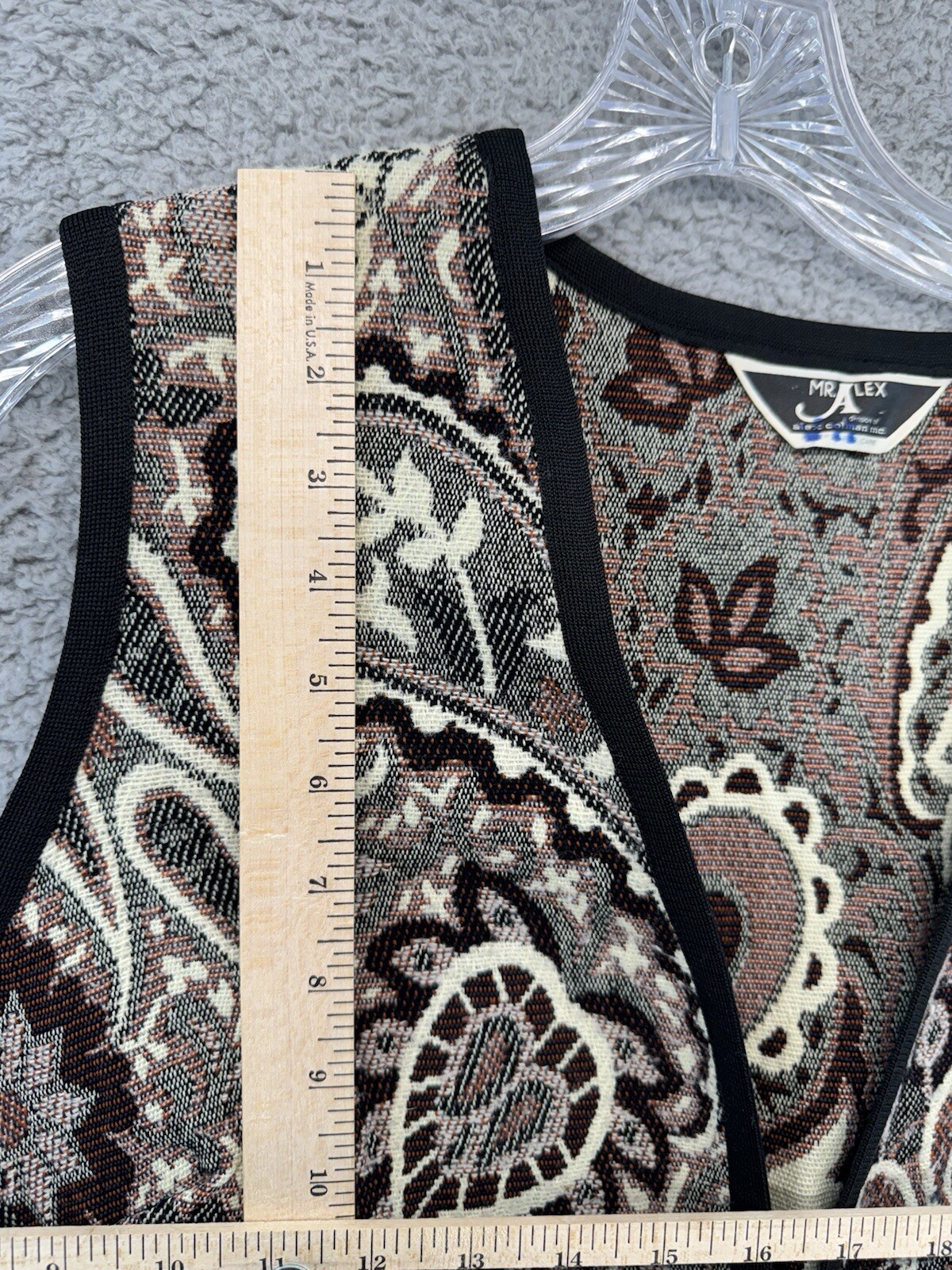 Mr.Alex Alex Colman Inc Tapestry Open Sleeveless Vest 27”H X 22”W