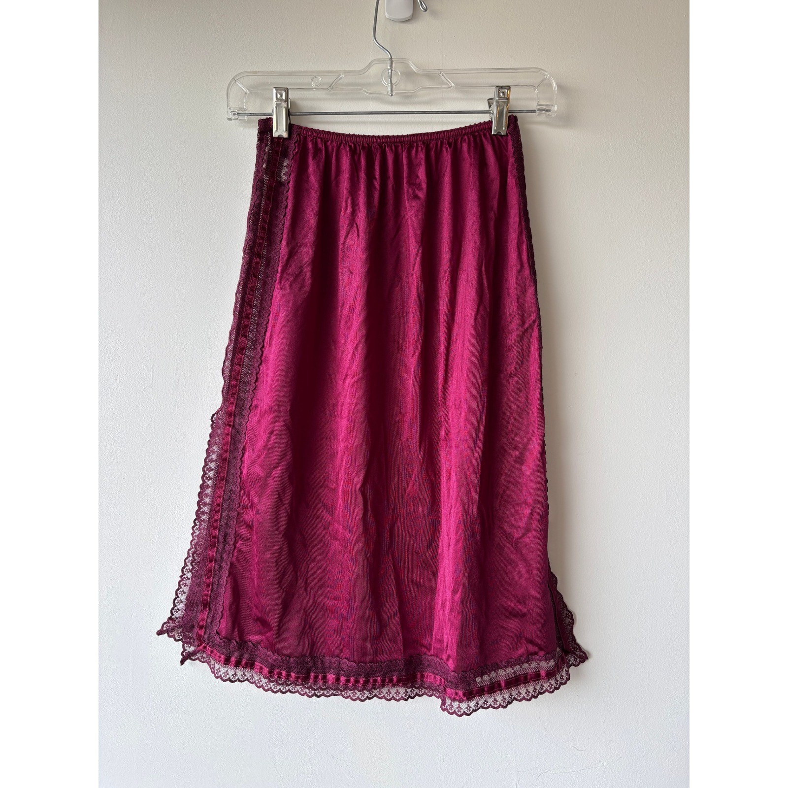 Vintage Flair Magenta Pink Lace Trim Half Slip ILGWU Made in USA Medium 4355