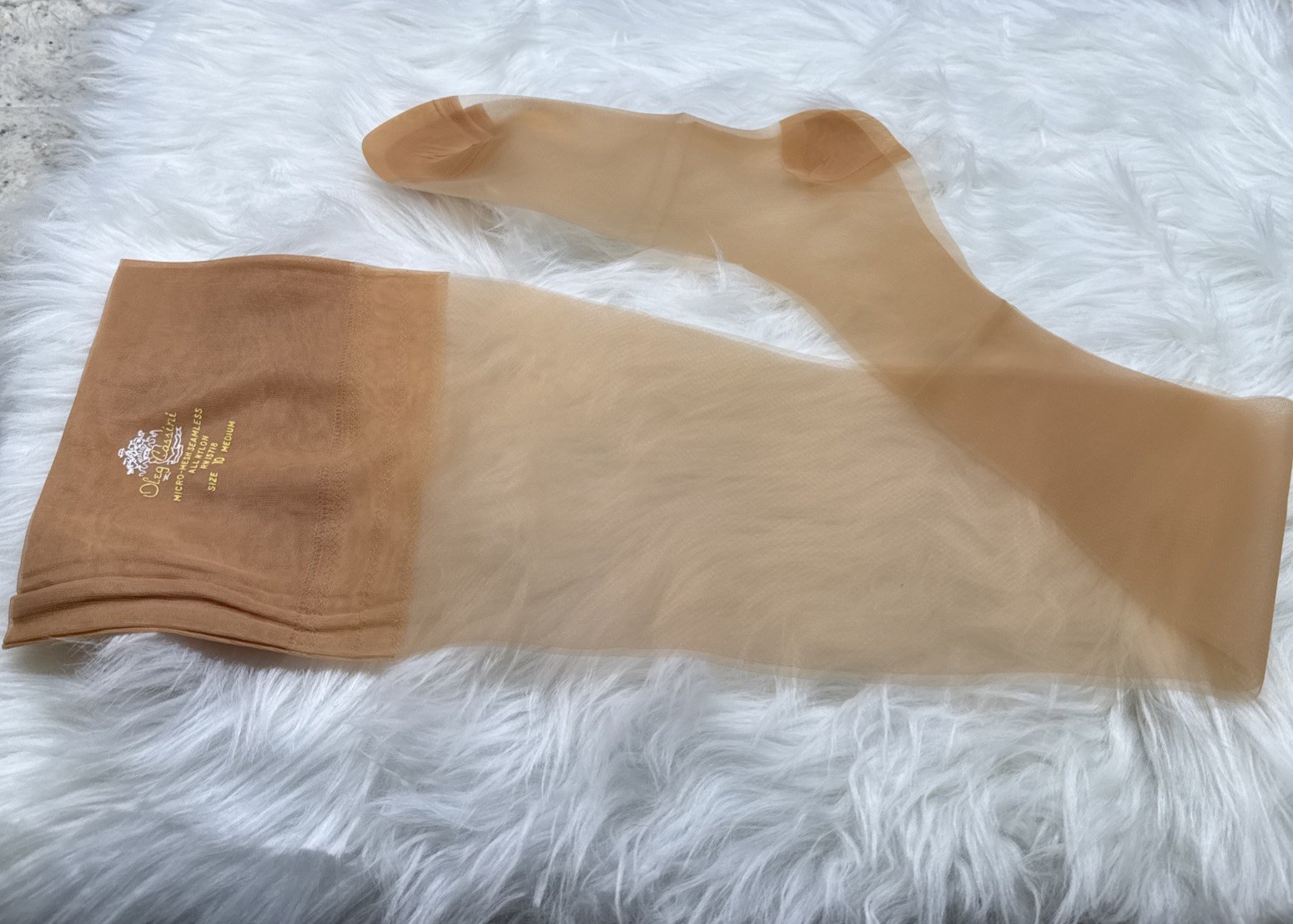 Vintage Oleg Cassini Micro Mesh Seamless Stockings 10 M Beige Nudo RHT 1600M