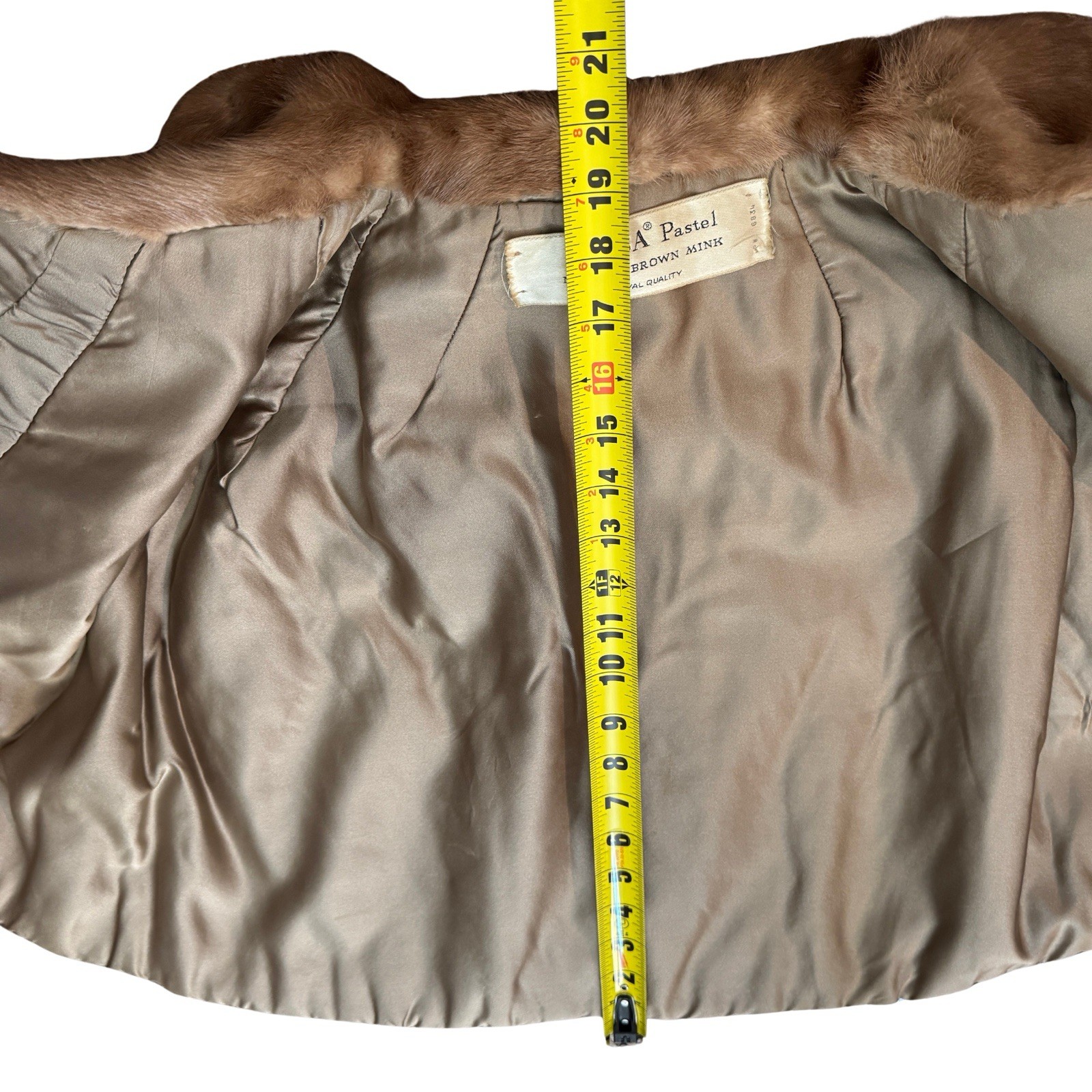 Vintage EMBA Pastel Natural Brown Mink Capelet Jacket Royal Quality L 3/4 Sleeve