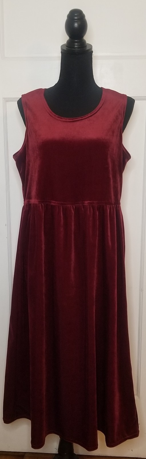 VTG Studio Ease Dark Red Women’s Size PM Renaissance Empire Waist Velvet Dress