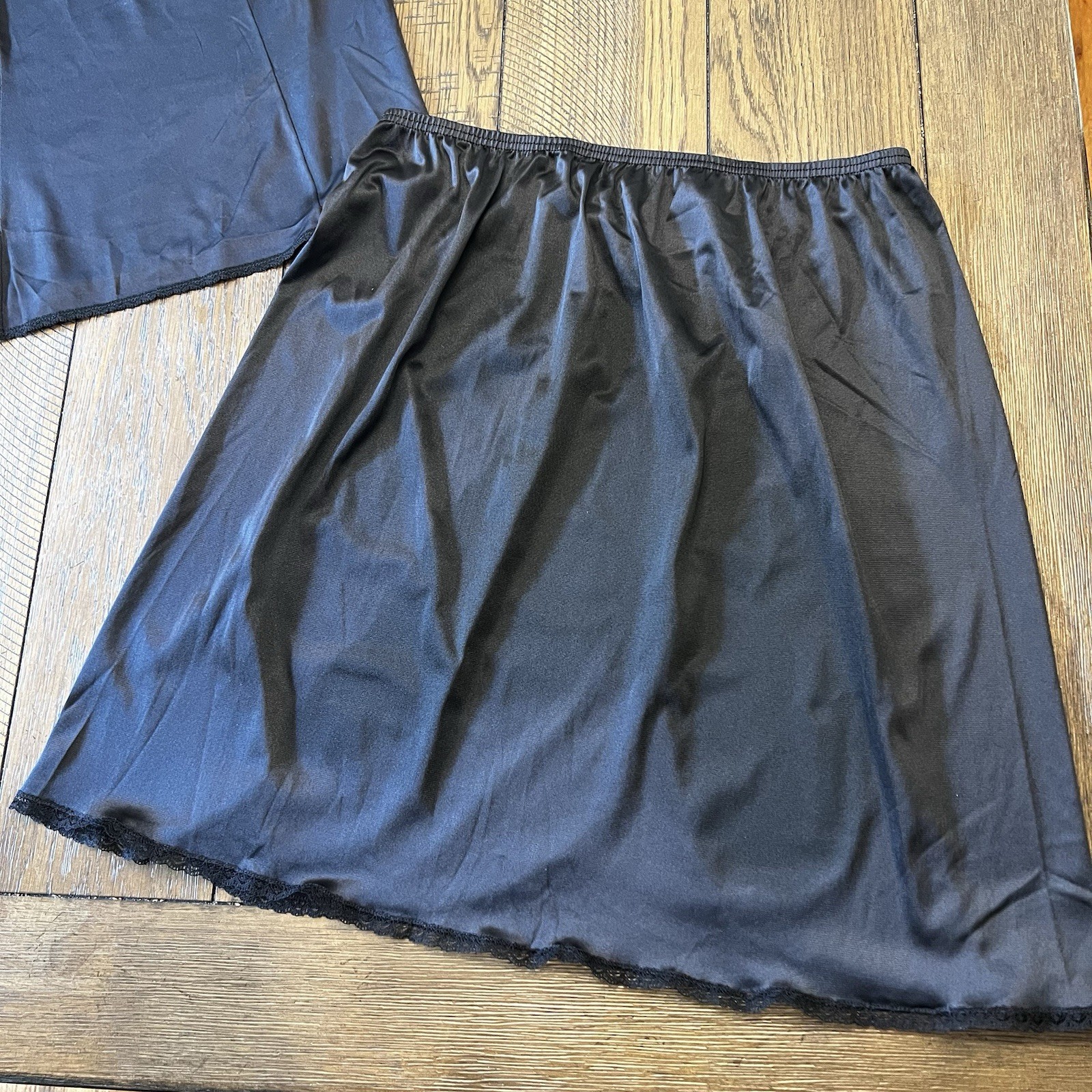 Vintage 2 Pc. Vassarette L Black Lace Camisole & Half Slip (20”) Set Nylon USA