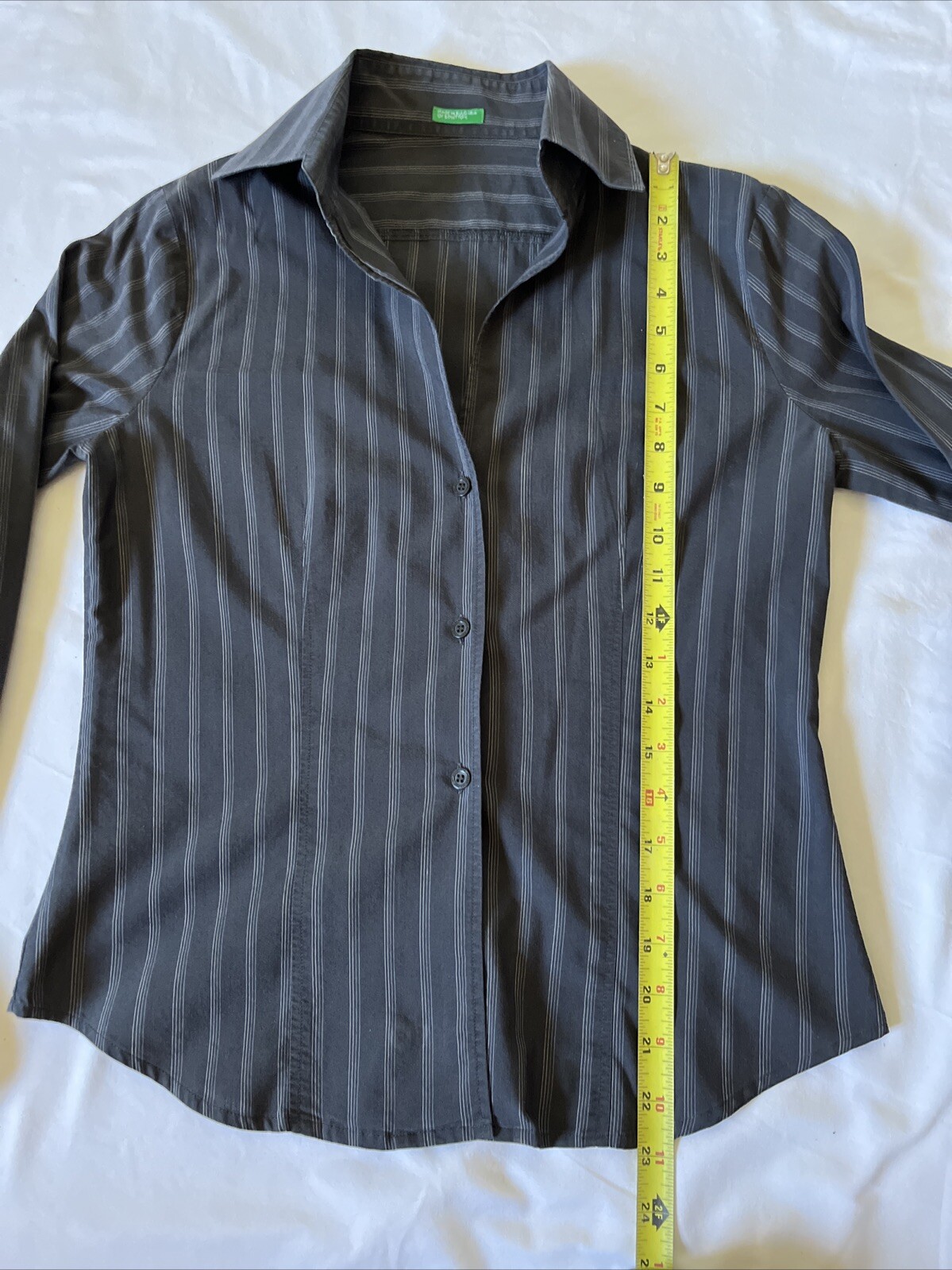 Benetton Women’s Button Down Pinstrip Fitted Blouse Classic Preppy Academic