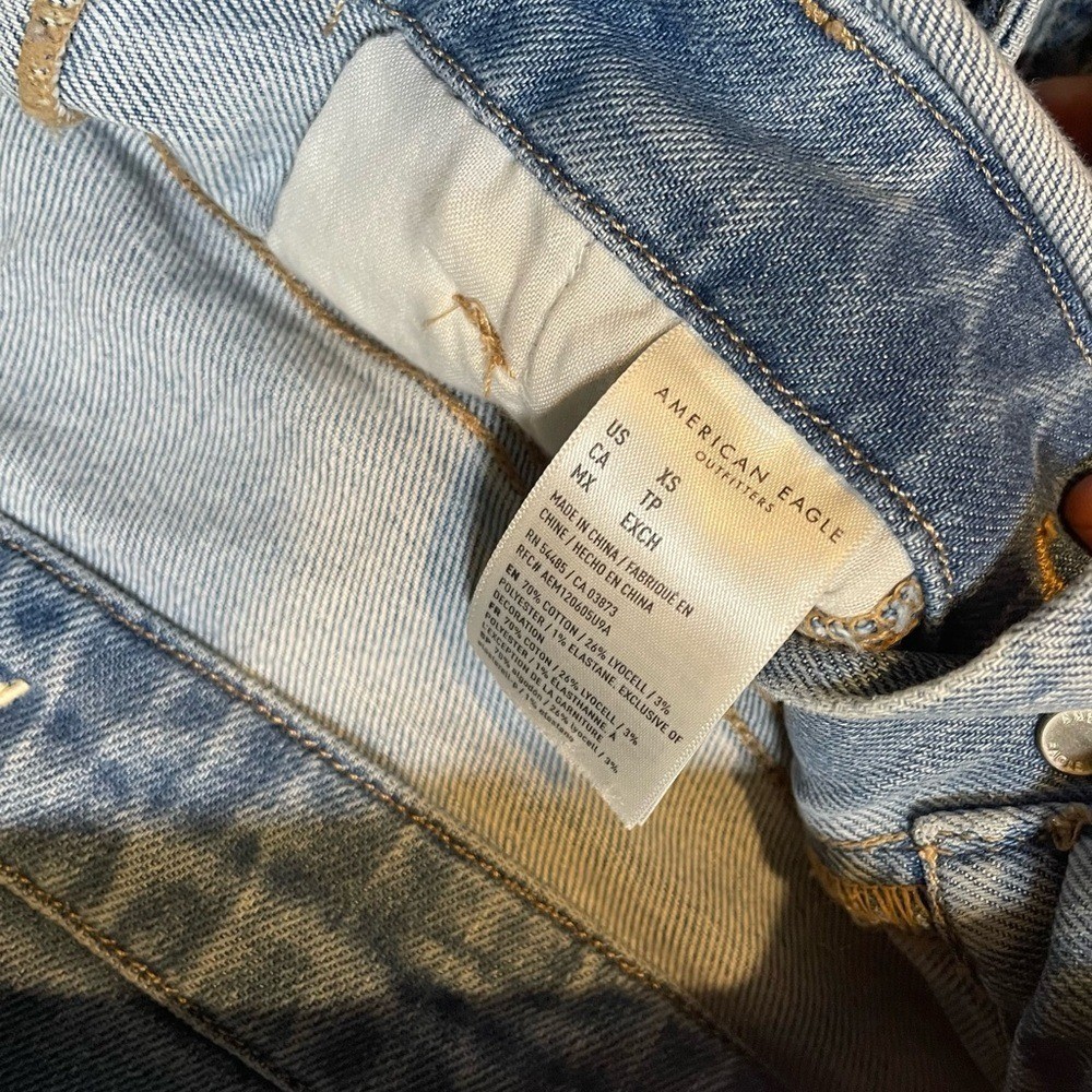 American Eagle 90s Boyfriend Overalls Distressed Light Wash Y2K baggy streetwear