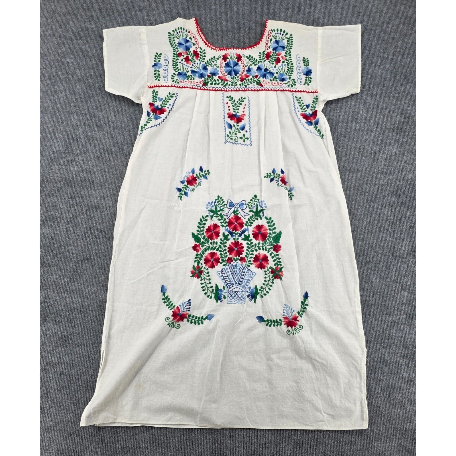Vintage Mexican Hand Embroidered Floral Huipil Midi Dress White Cotton