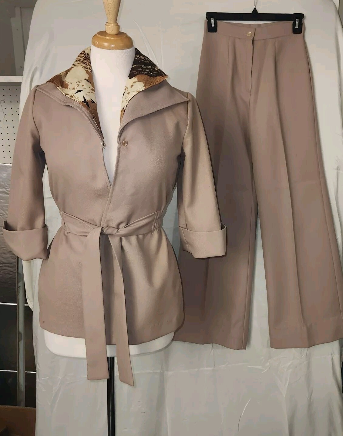 Vtg 1970s 2 Piece Suit Almond Small High Waist Flare.