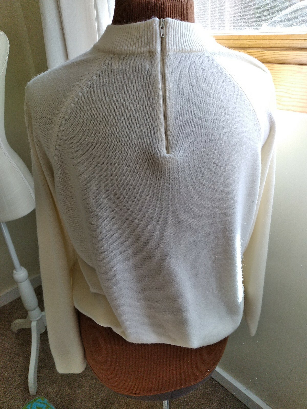 Vtg 60s Mock CREAM SWEATER Turtleneck XL studio works