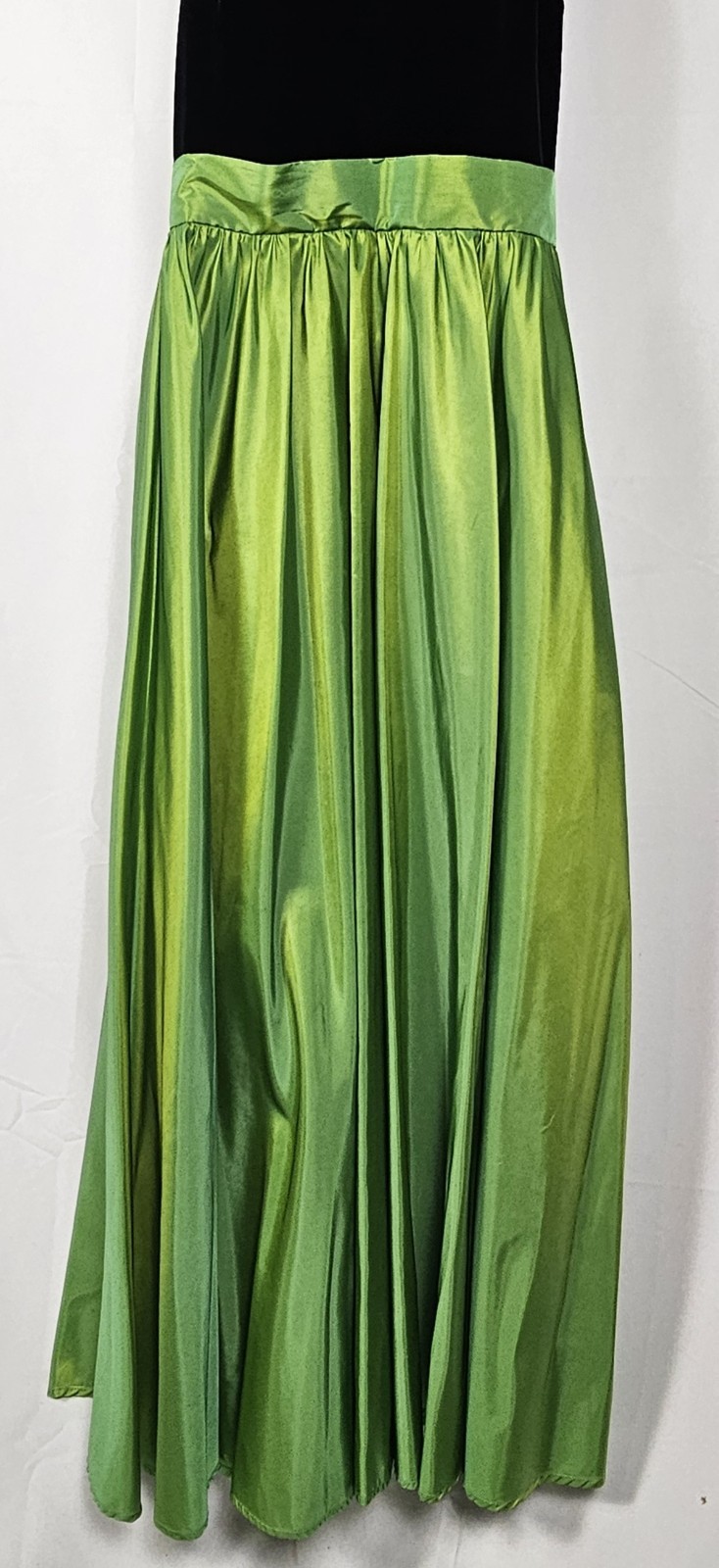 Vintage 80s Black Velvet Bodice & Iridescent Green Taffeta Skirt Gown ~ Vibrant!