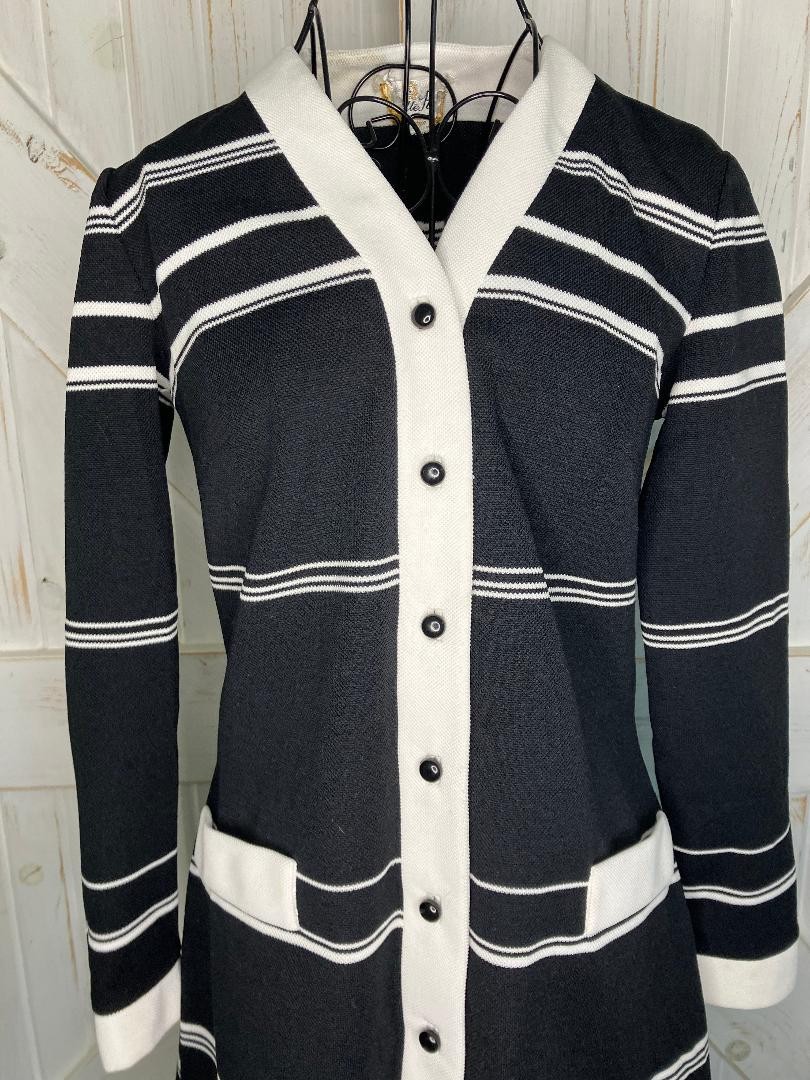 60’s Vintage Butte Knit Black White Stripe Jackie Mod Go Go Twiggy Mini Dress