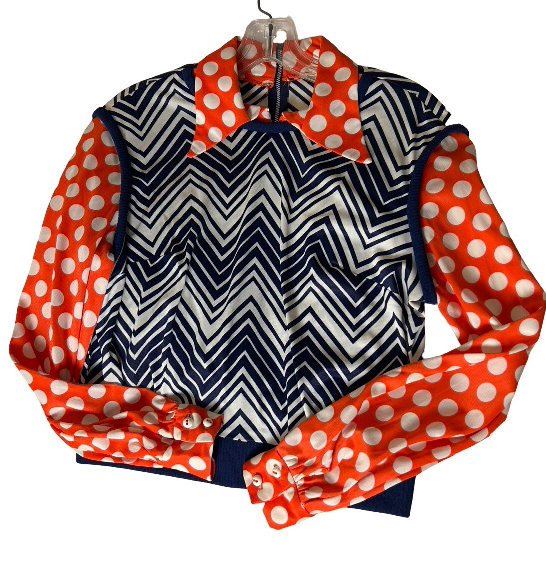 70s Questo of Wilroy Funky Dagger Collar Blouse Sz S/M Orange Polka Dots Chevron