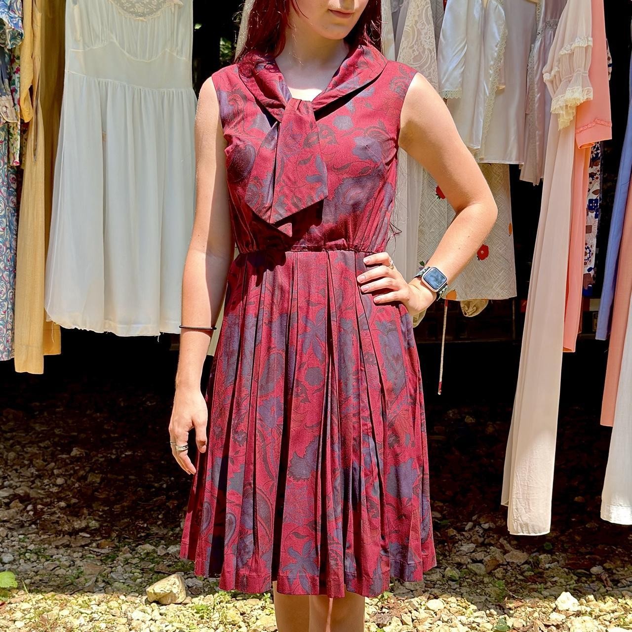 50s sleeveless day dress w/ covered button back pussybow floral cotton rayon