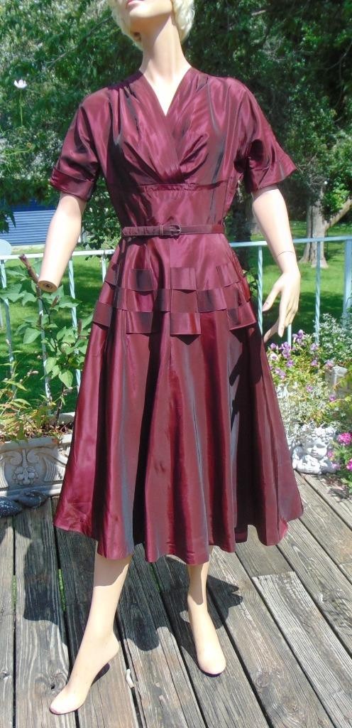 VTG 50s Polly Brief Iridescent Taffeta Dinner Dress 27W