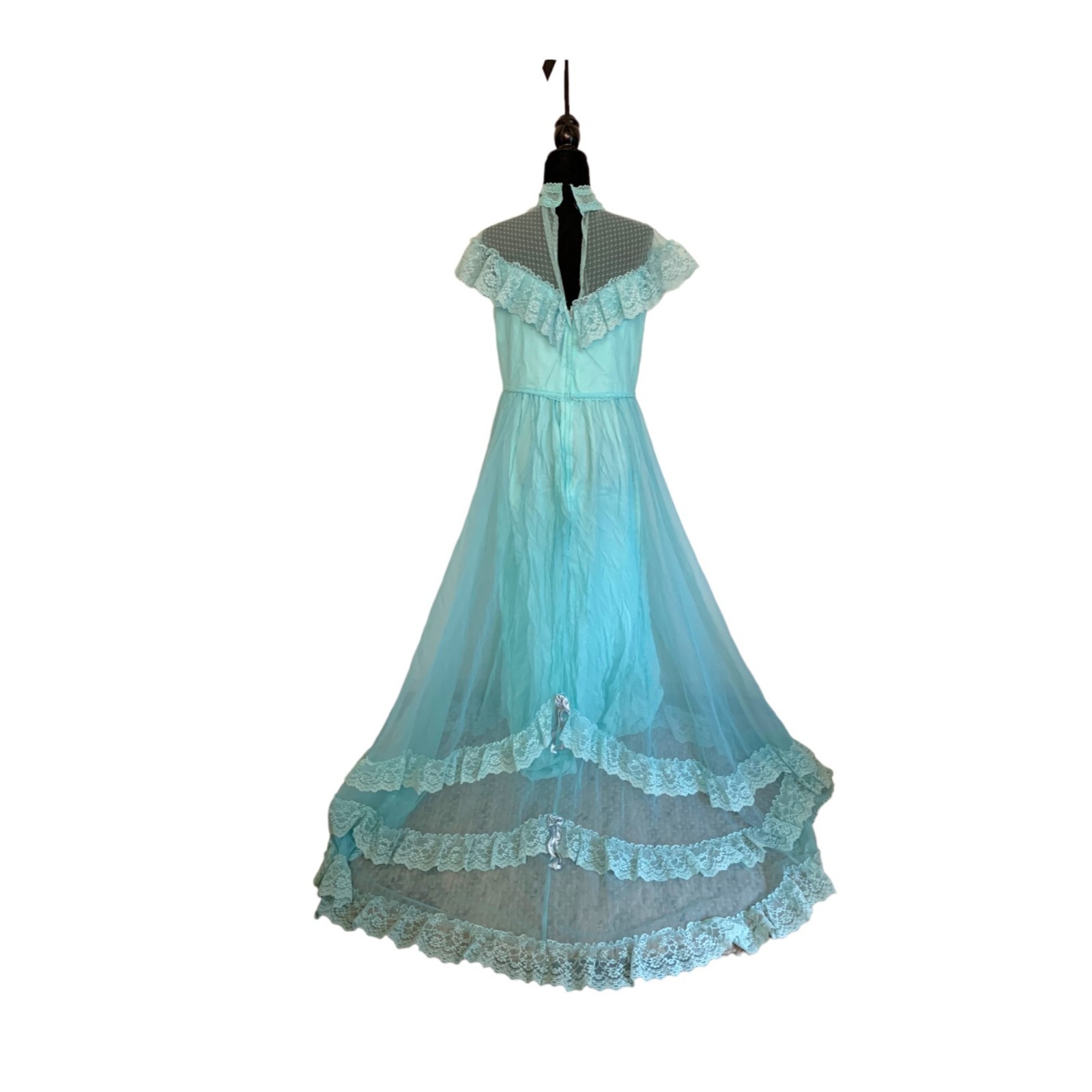 Stunning Vintage Robins Egg Ruffled Lace dress