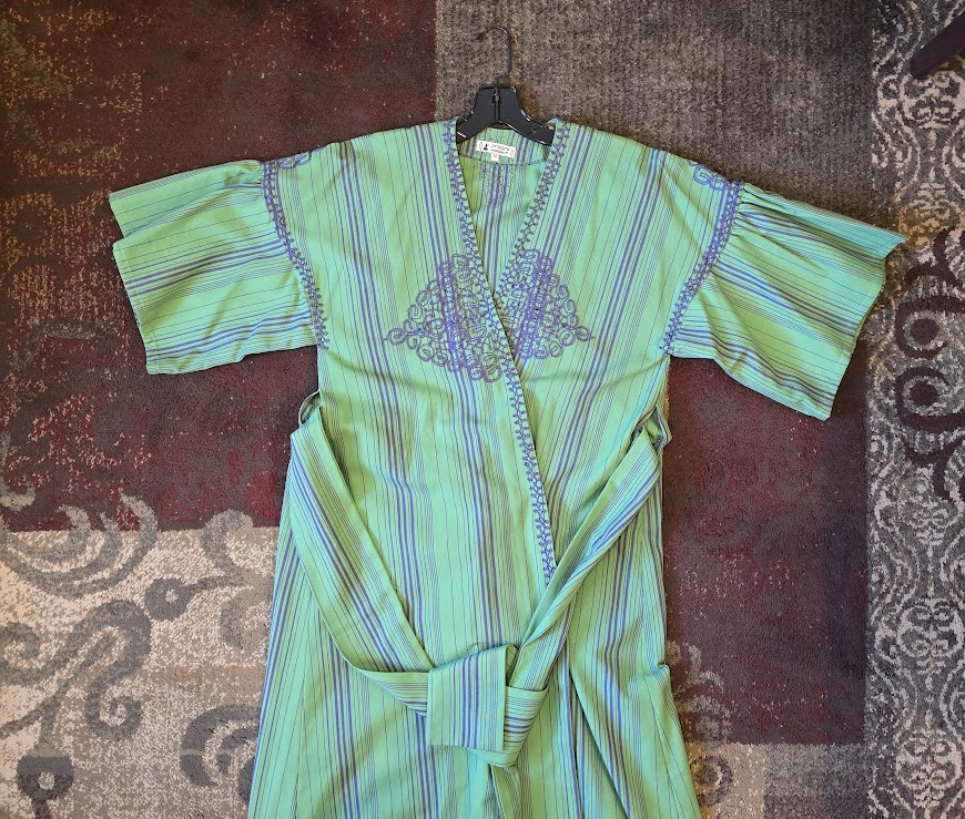 Maskit Robe Dress Women’s Medium Israeli Vintage Hand Embroidered Cotton 1970s