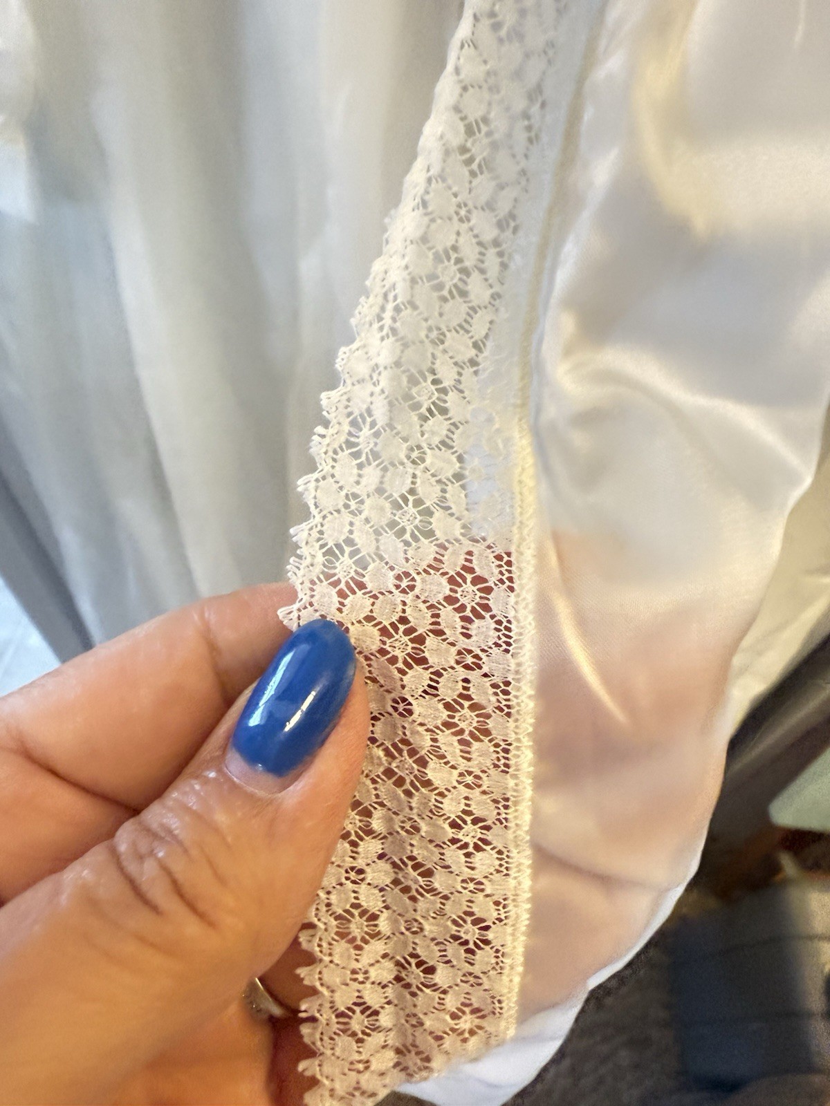 Vintage No Tag Poly Satin Long PEIGNOIR Robe Wrapper Floral Lace Hi Neck Tie 3X