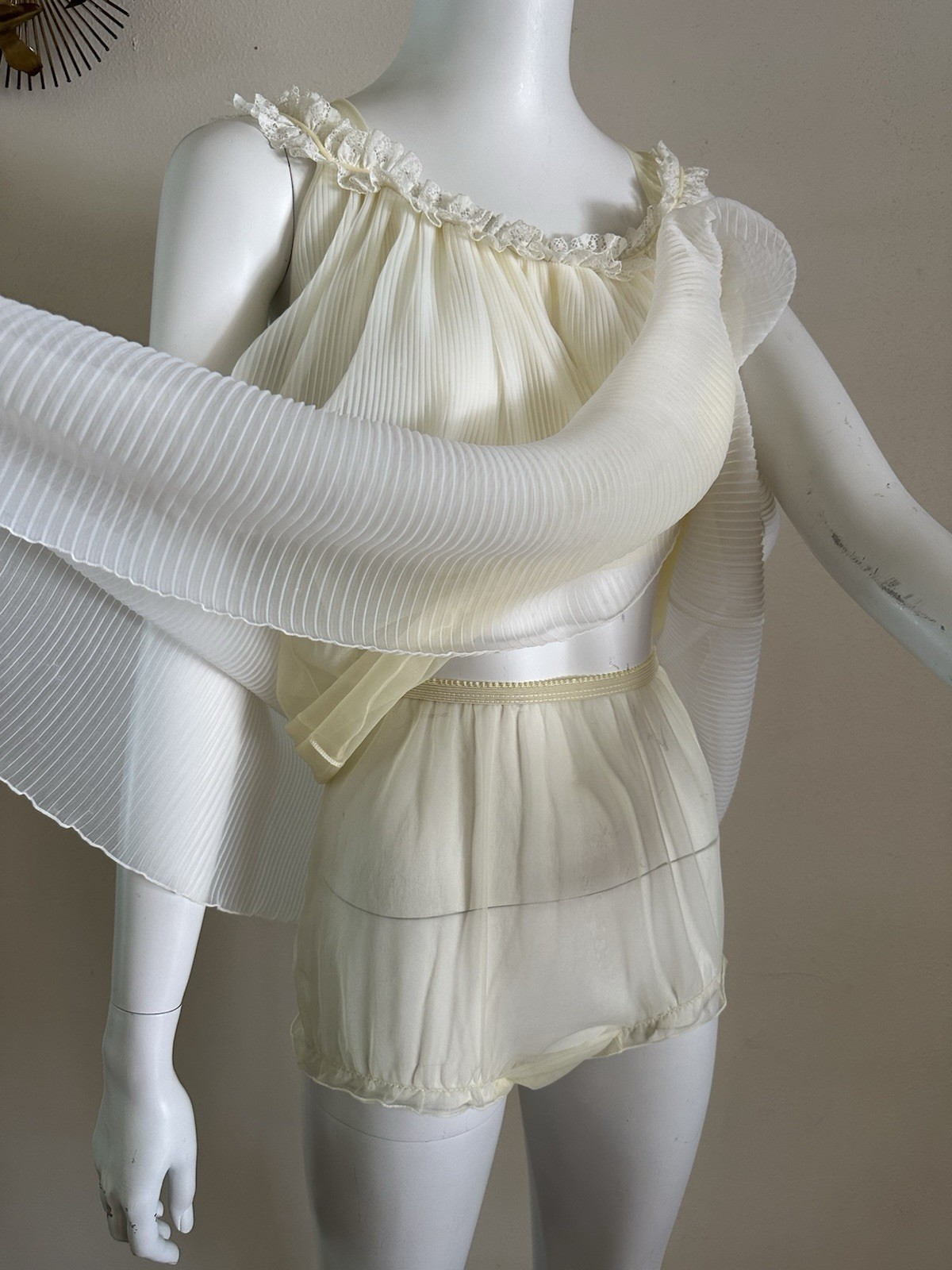 1960s Babydoll Set Evette Runproof Sheer Mushroom Gusset Panty 2 Tone Ruffle VTG