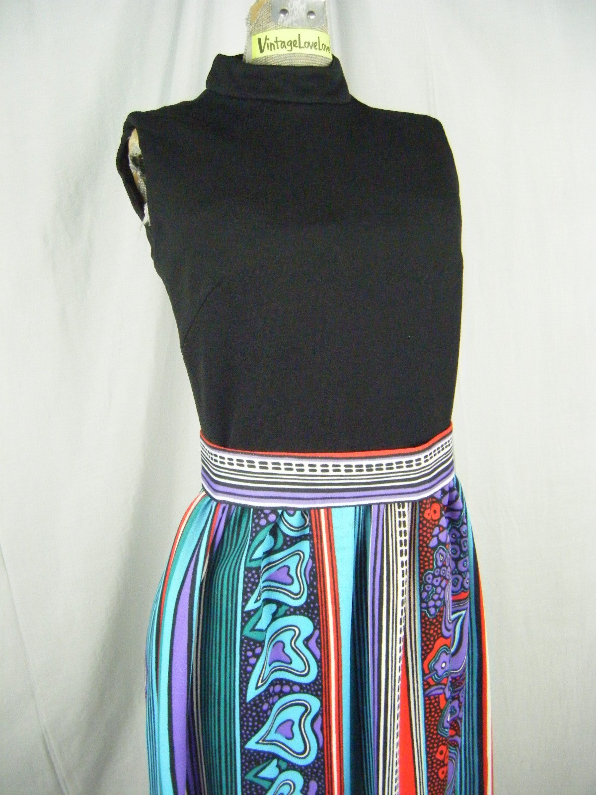 Vtg 60s Black/Purple/Red/Blue Mod Printed Knitted Belt Dress-Bust 34/3XS-2XS
