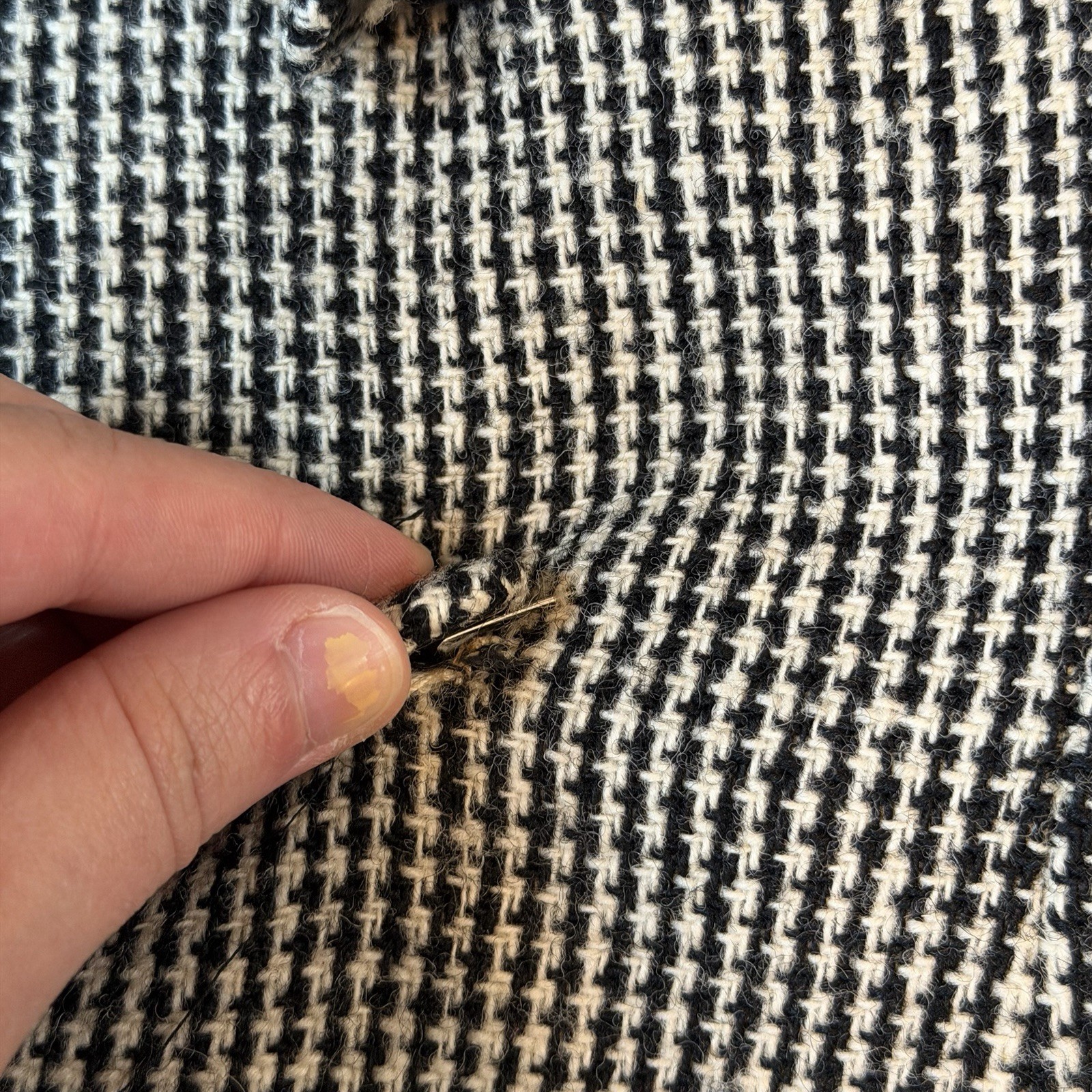VTG Balenciaga 10 Avenue George V Numbered 3-Piece Houndstooth Suit with Capelet