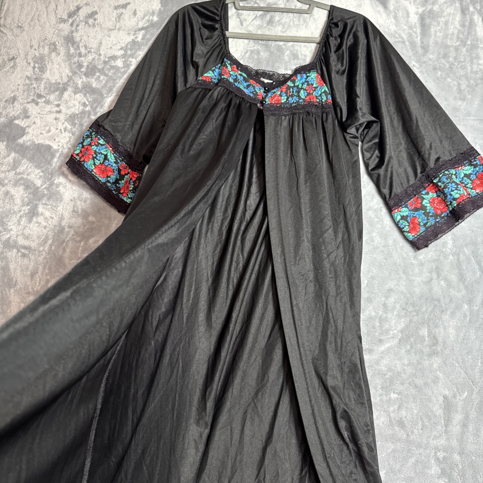 VTG Black Red Rose BUTTER SOFT Nylon Peignoir Robe for nightgown w Lace Sexy L