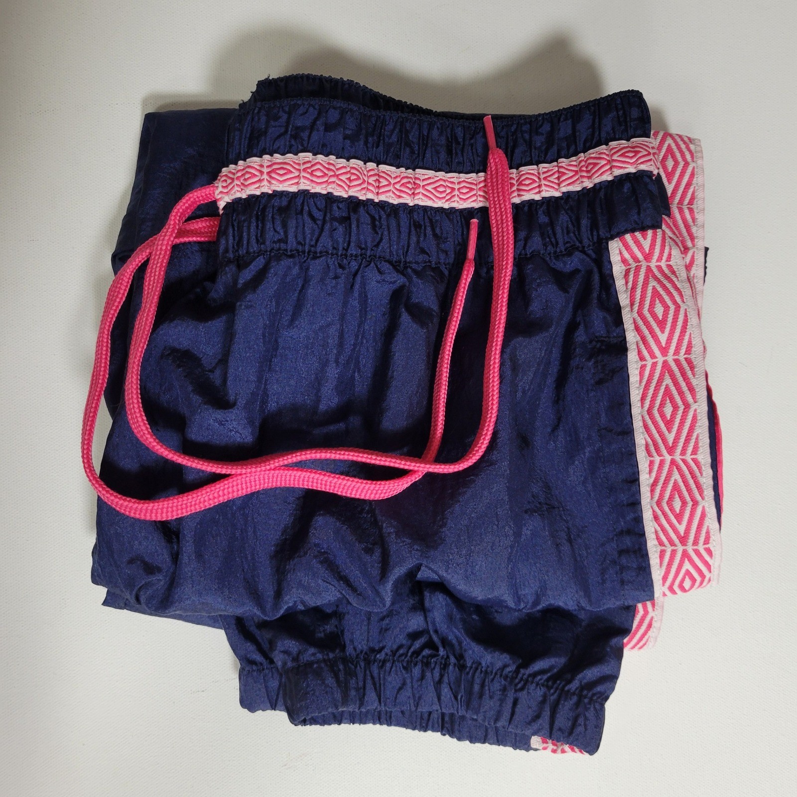 VTG Umbro 100% Nylon Track Pants Womens M Pink Tape Retro Sportswear Gorpcore