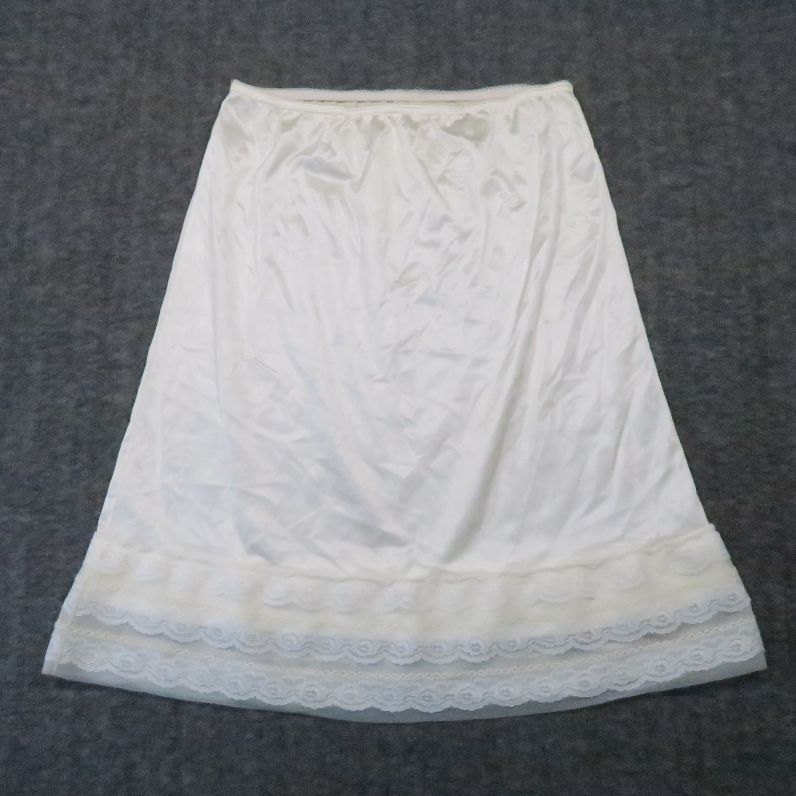 Sliperfection Lace Trim Half Slip S Ivory Nylon Vintage 80s Romantic Coquette