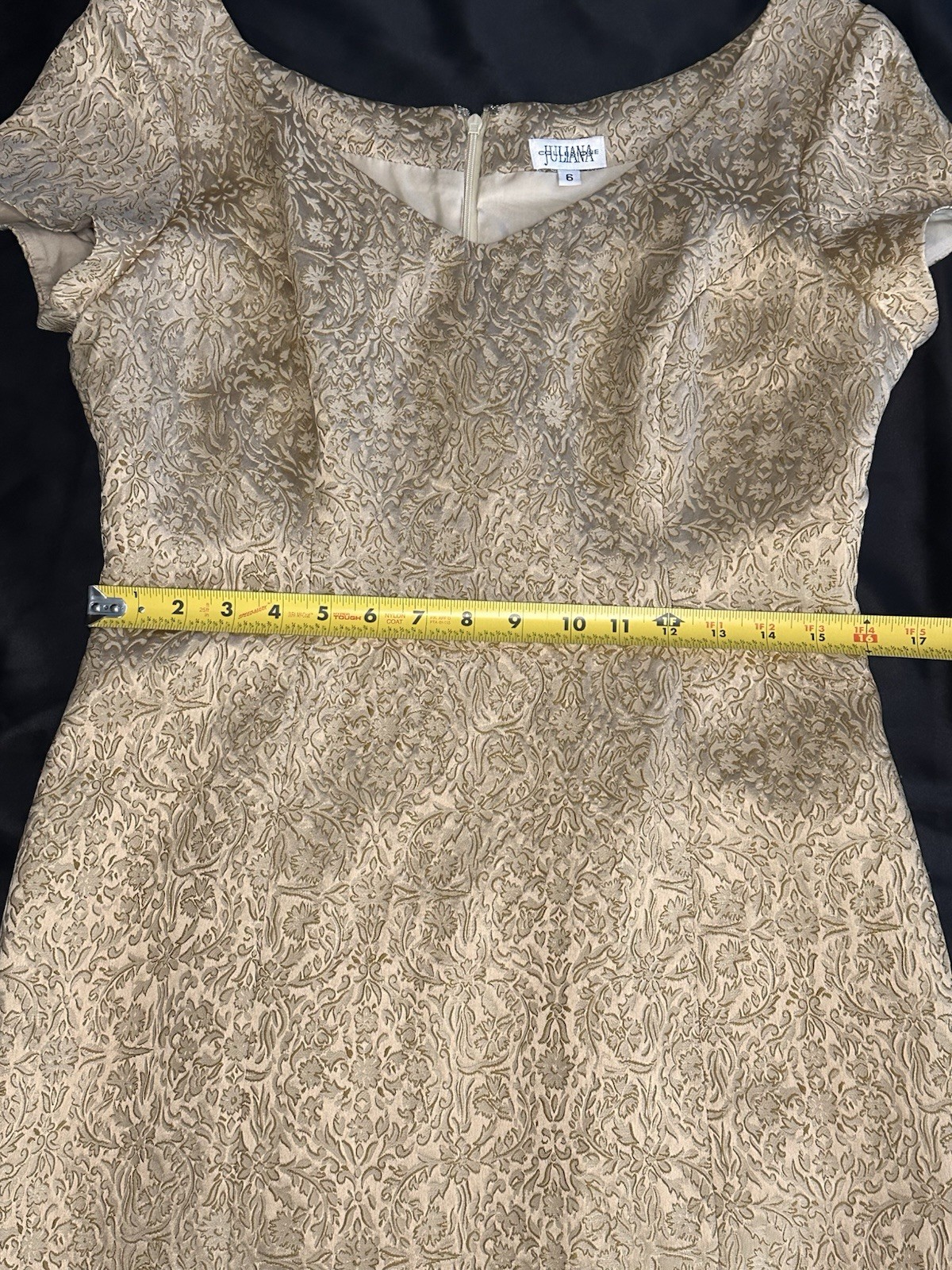 Vintage Juliana Gold Metallic Damask Sheath Dress 6 Brocade Cocktail Glam Party