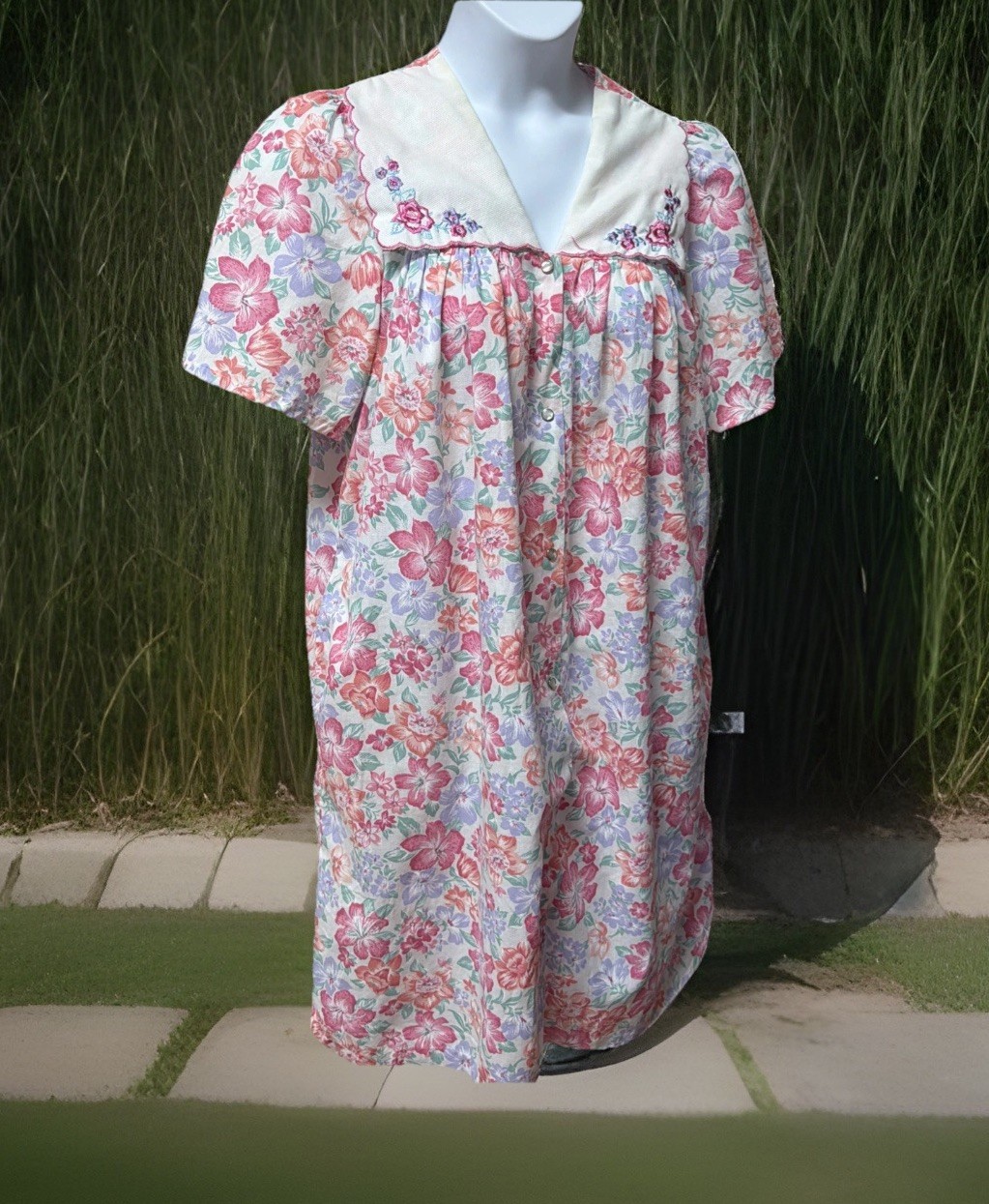 Vtg Comfort Coat House Coat Dress Snap Embroidered Pockets Cottage Core Sz L
