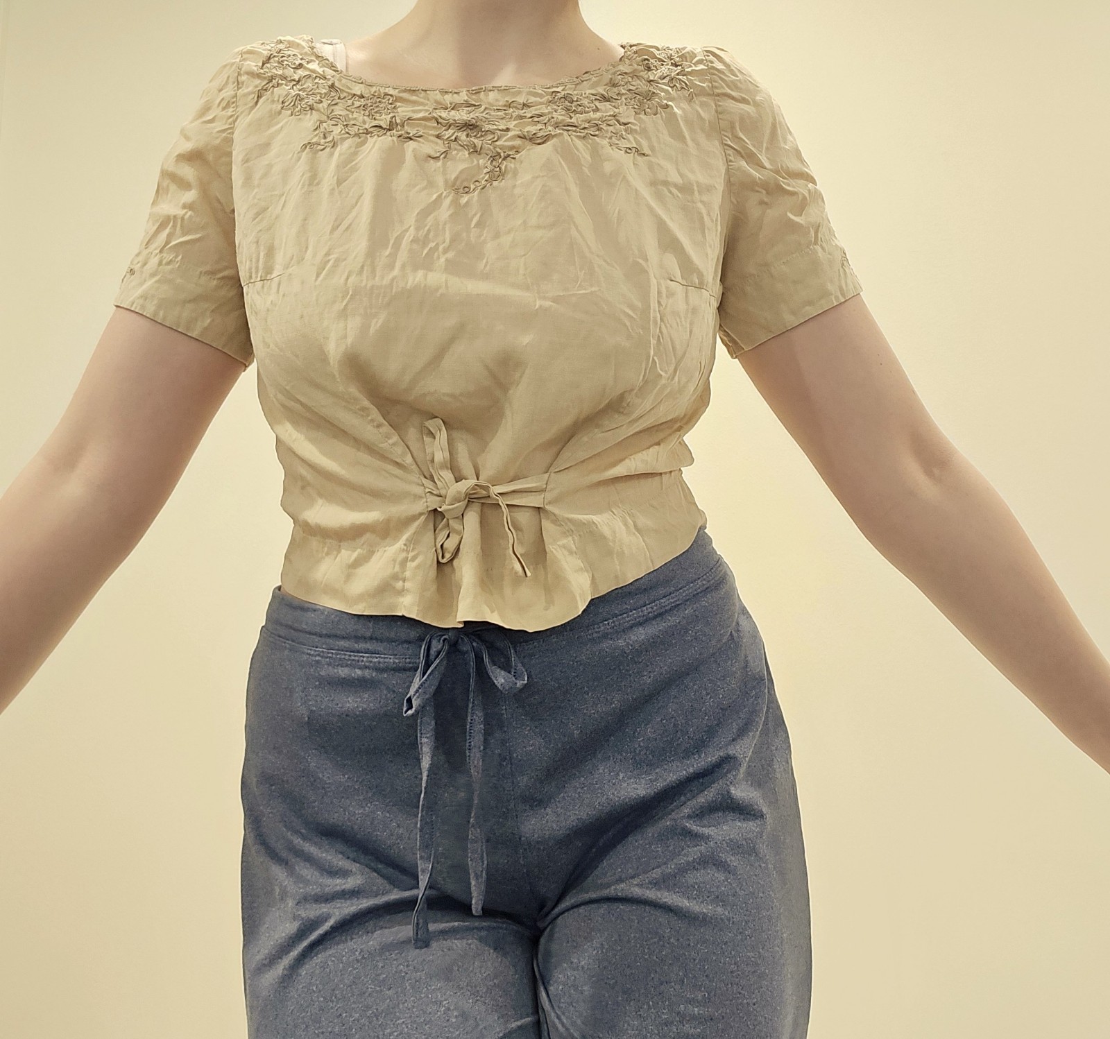 50s VTG Greco-Roman Style Silk Crop Top XS/Sm Beige Cream Embroidered