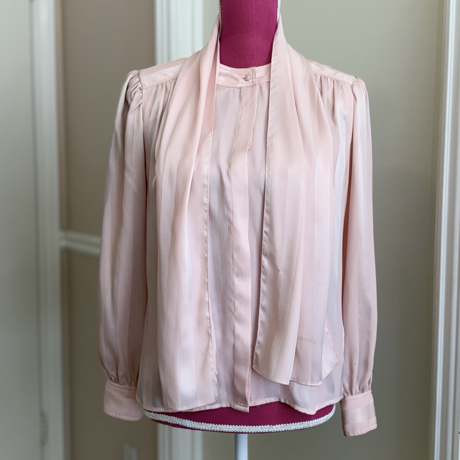 Vintage 80s Lloyd Williams Women Pink Blouse/Top With Matching Scarf, Size 4P