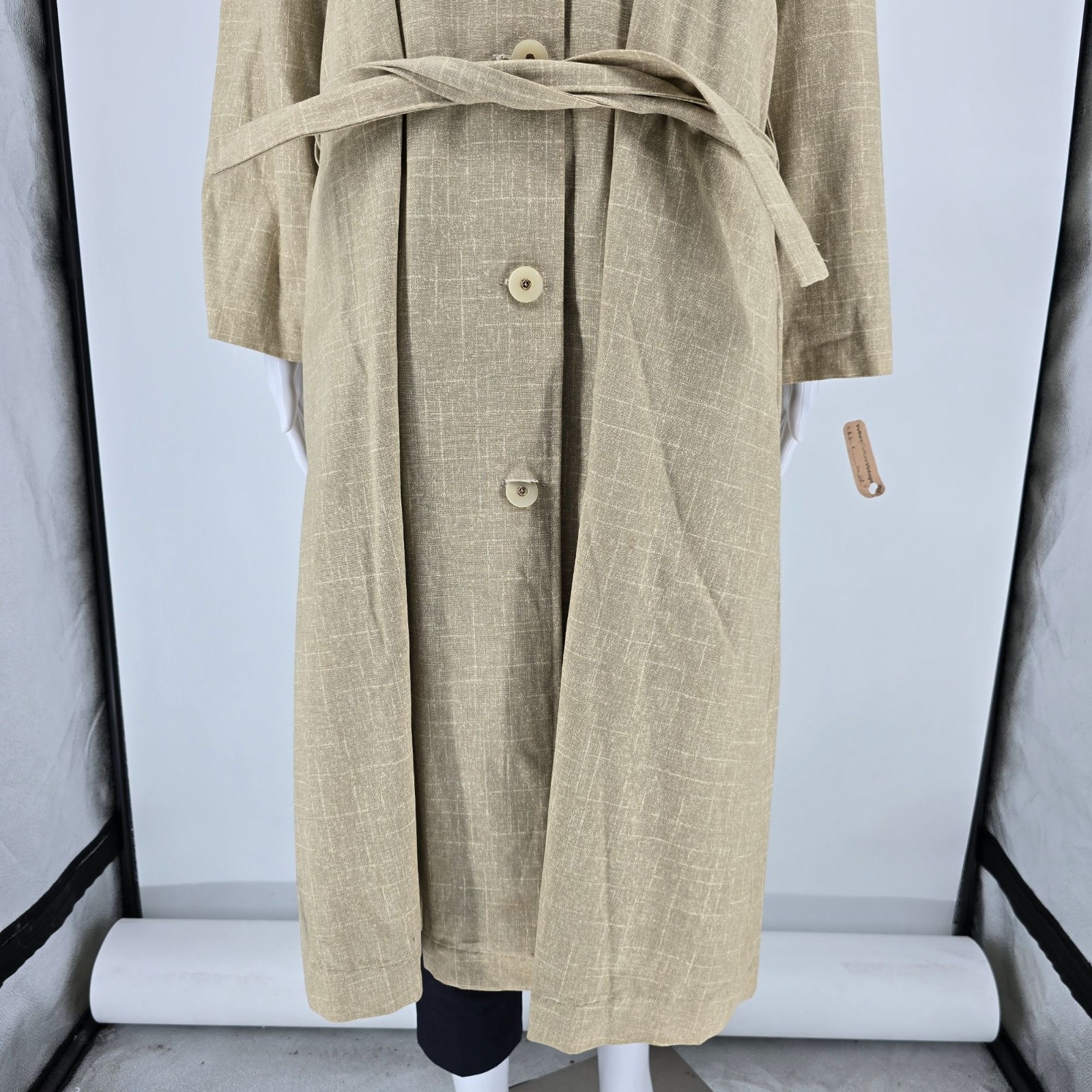 Vintage Early 1970s Beige Linen-Look Belted Coat w/ Botanical Print Lining (L)
