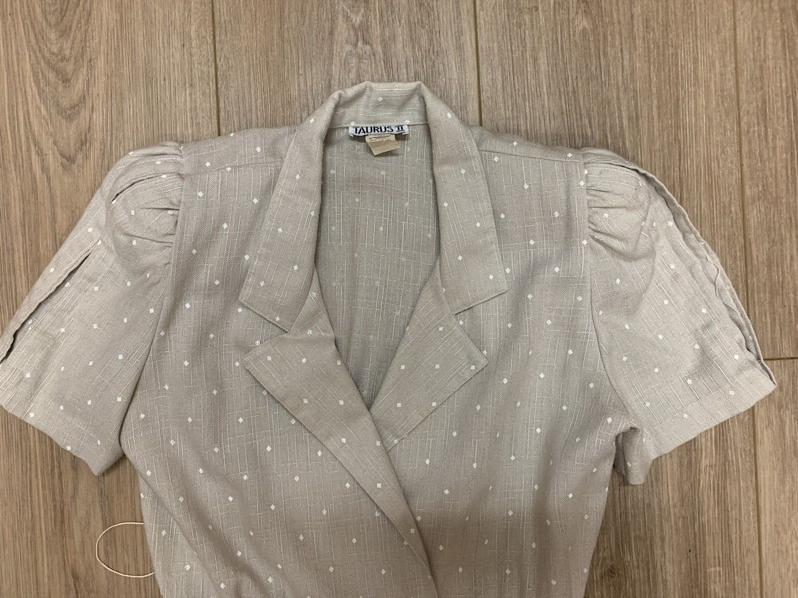 TAURUS II DRESS 10 VINTAGE TAN WHITE SHORT SLEEVE 1960-70’S UNION LABEL CAREER