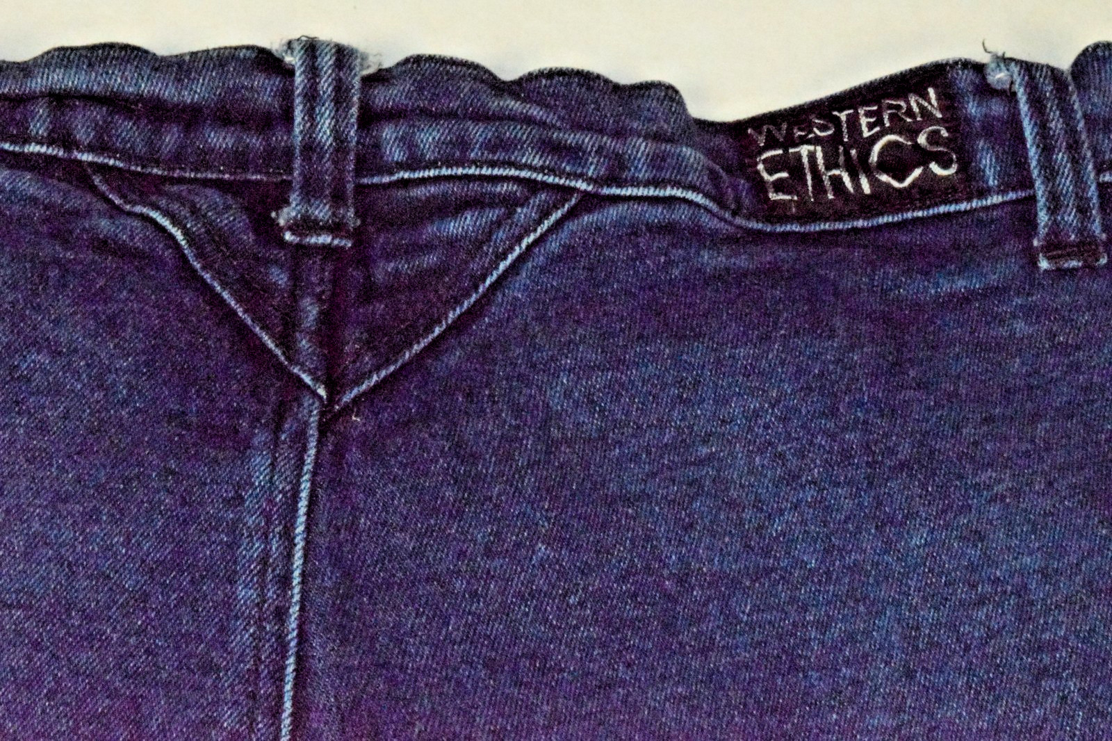 Vintage Jeans Western Ethics W32 L33 90s Blue Silver Heart Buttons High Waist