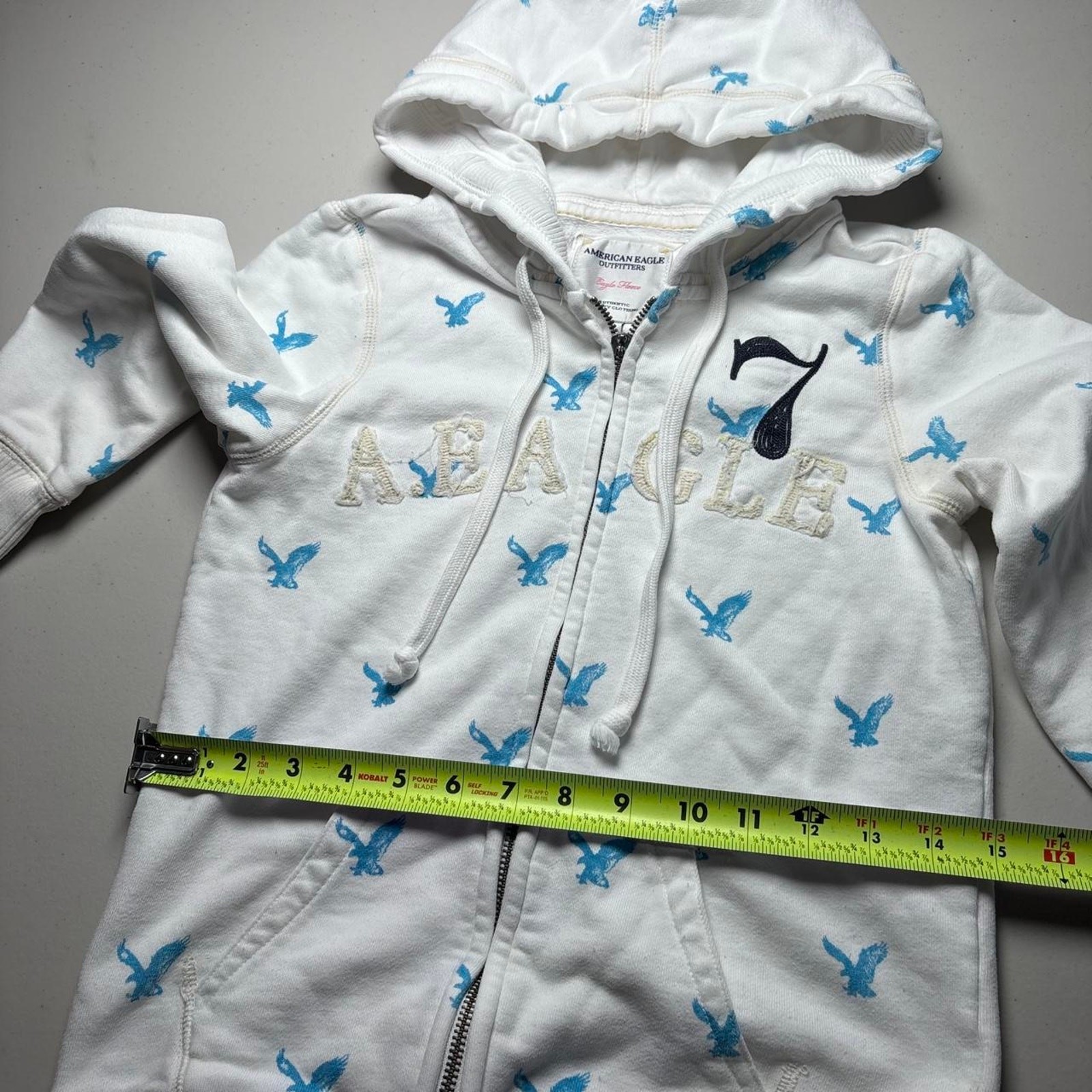 Y2K Fitted American Eagle White & Blue Eagle Print Zip Up Jacket
