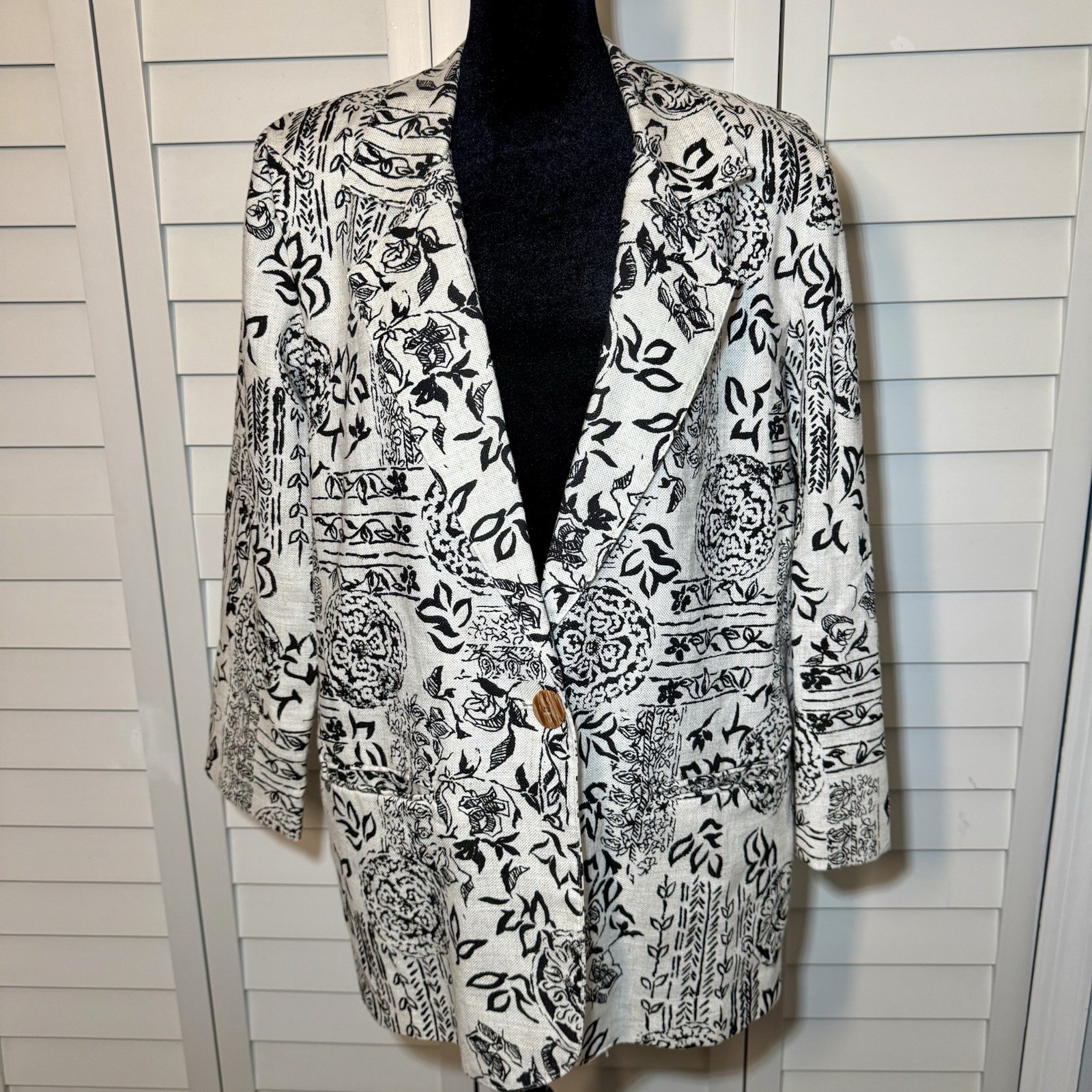 Vintage 90s Kenneth Mitchell Petites Black White Tapestry Blazer 8P USA