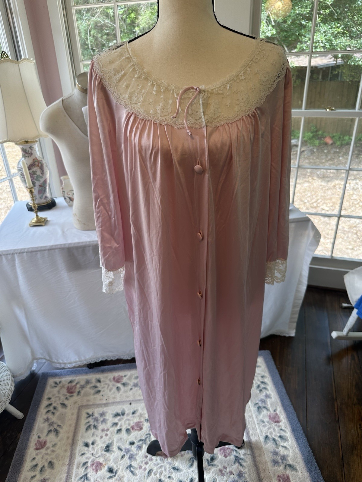 Vintage 1970s Pink Silky Robe Housecoat Lace Button Up Cottagecore Grandmacore