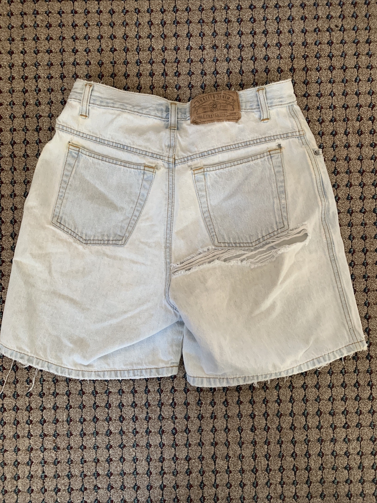 Vintage 1990s Memphis Stone Wash Denim Mom Jeans Shorts – Button fly