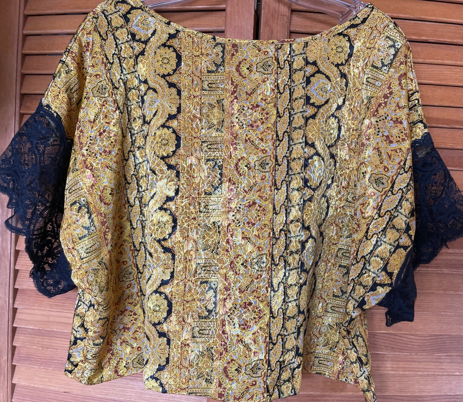 VAL MODE LINGERIE, L, 1980’S SILK-LIKE TOP WITH LACE, GOLD BLACK PATTERN, EUC
