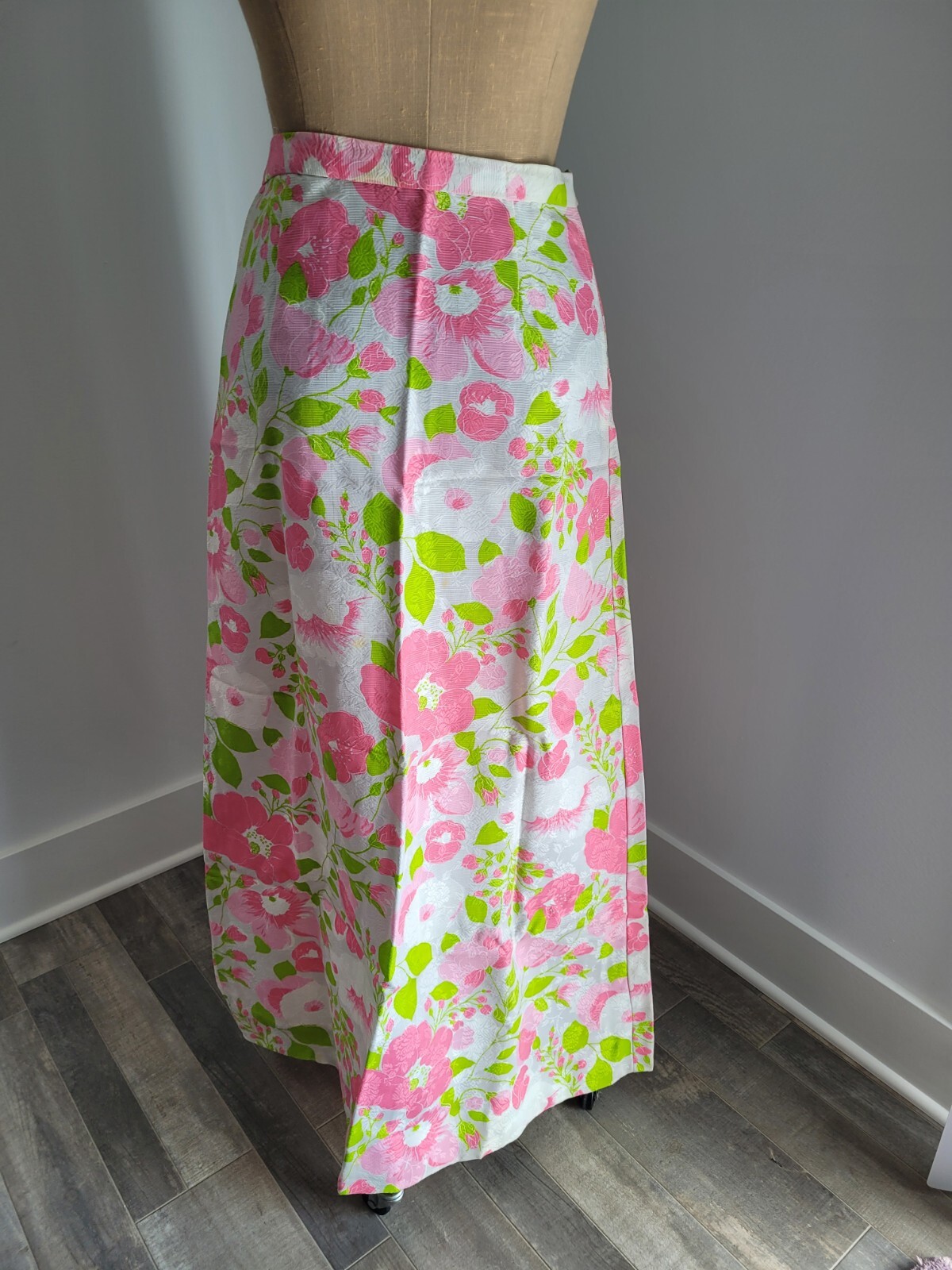 Vintage 1970s Maxi Skirt Pink & Lime Green Flowers 27″ Waist Small