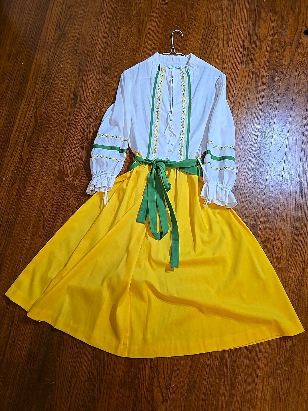 1970s Prairie Cottage Maxi Embroidered linen Dress Size 12