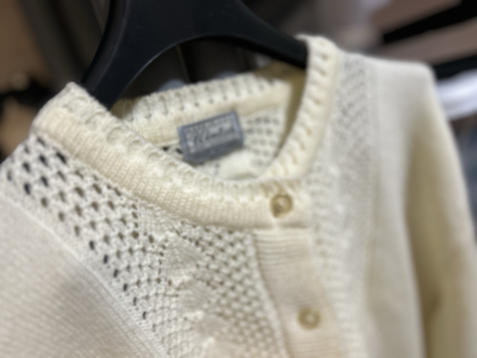 Vintage 70s Womens Medium Ivory Acrylic Knit Cardigan Grandma Core EUC!