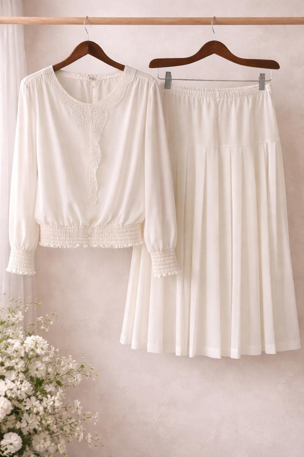 Vintage 1970s White Bridal Set Lace Blouse Pleated Skirt 10 Romantic Coquette